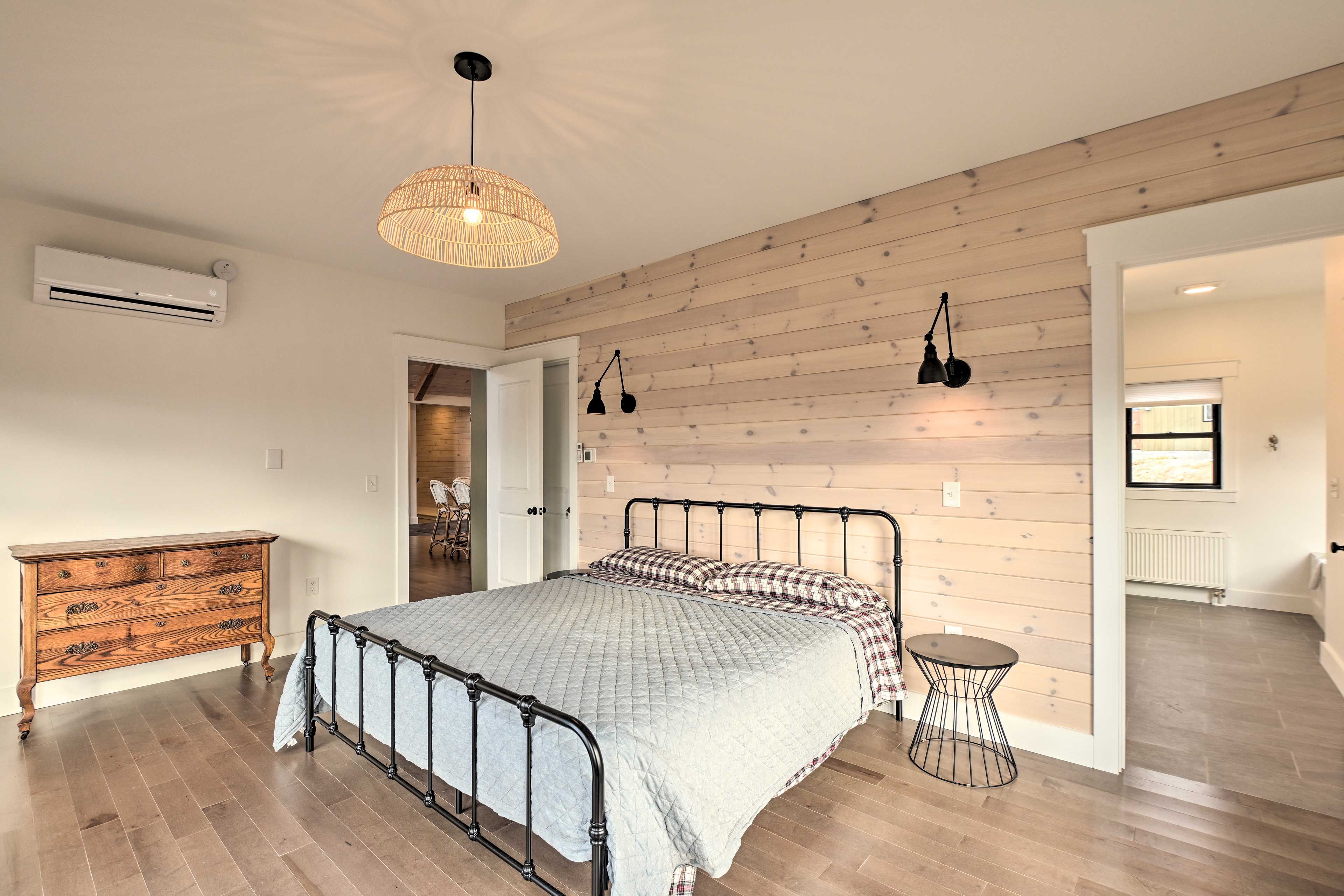 Bedroom 1 | Main Level | King Bed | Linens Provided