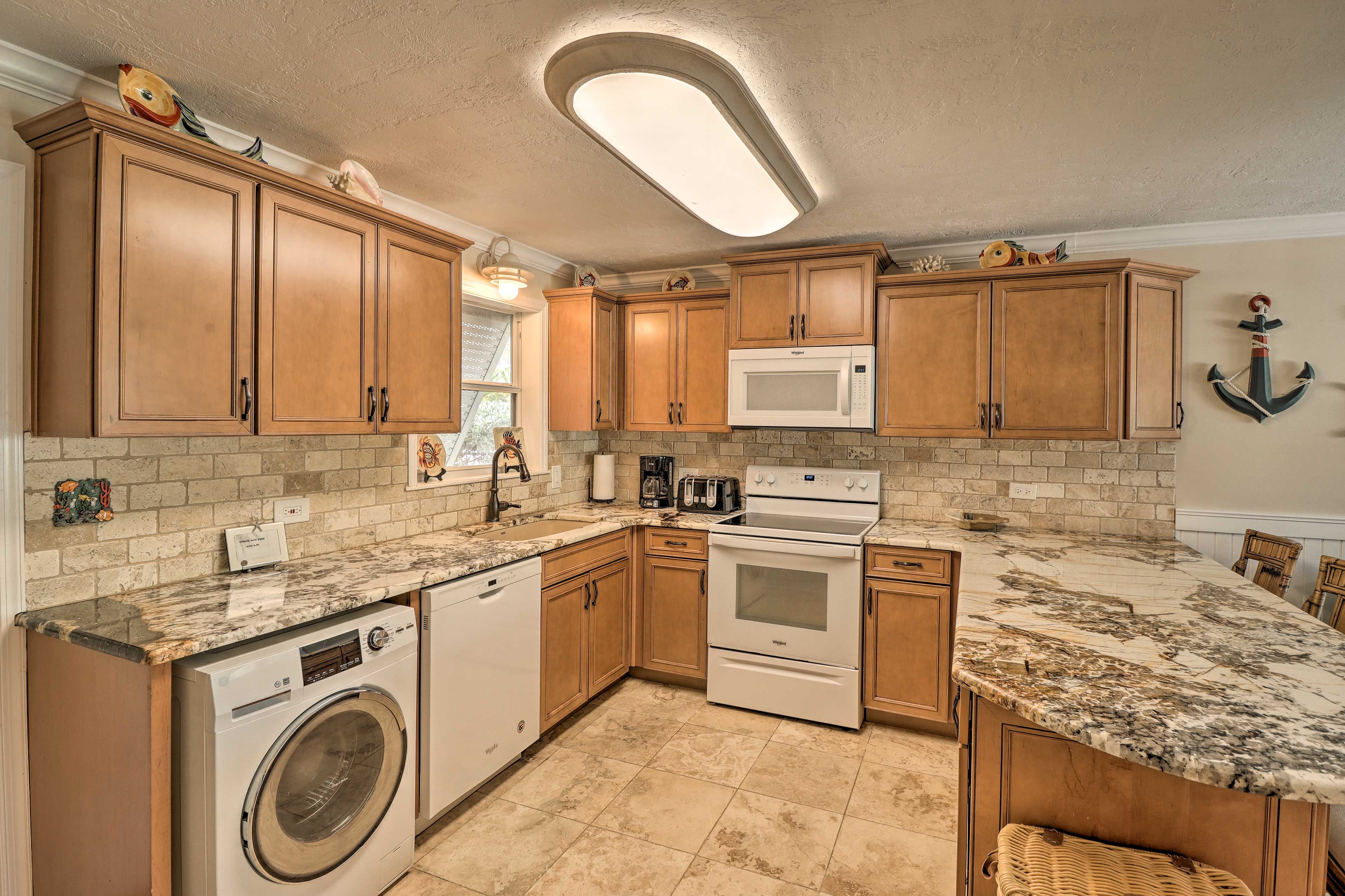 Kitchen | Cooking Basics | Dishware & Flatware | Trash Bags | Paper Towels
