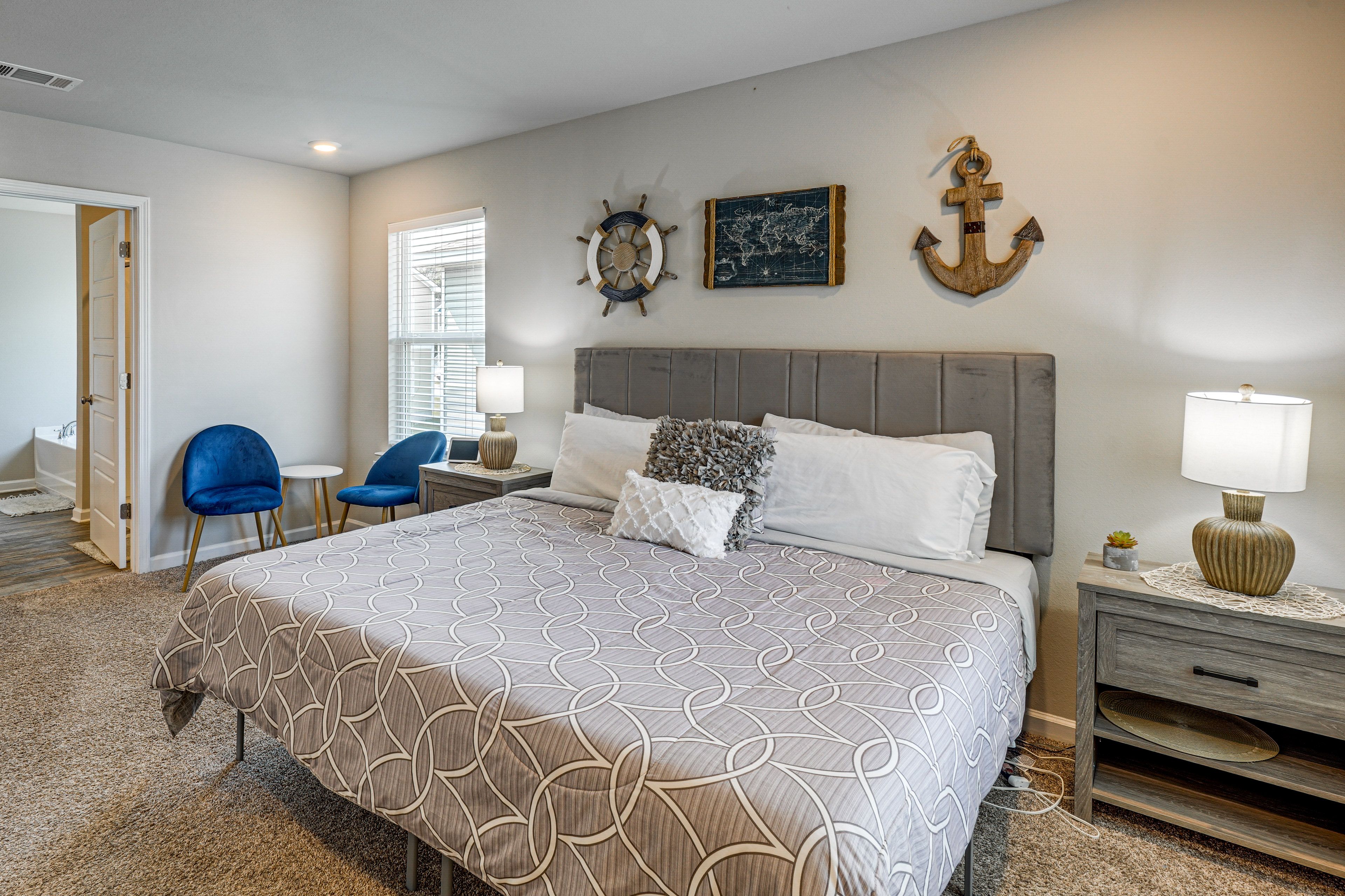 Bedroom 1 | King Bed