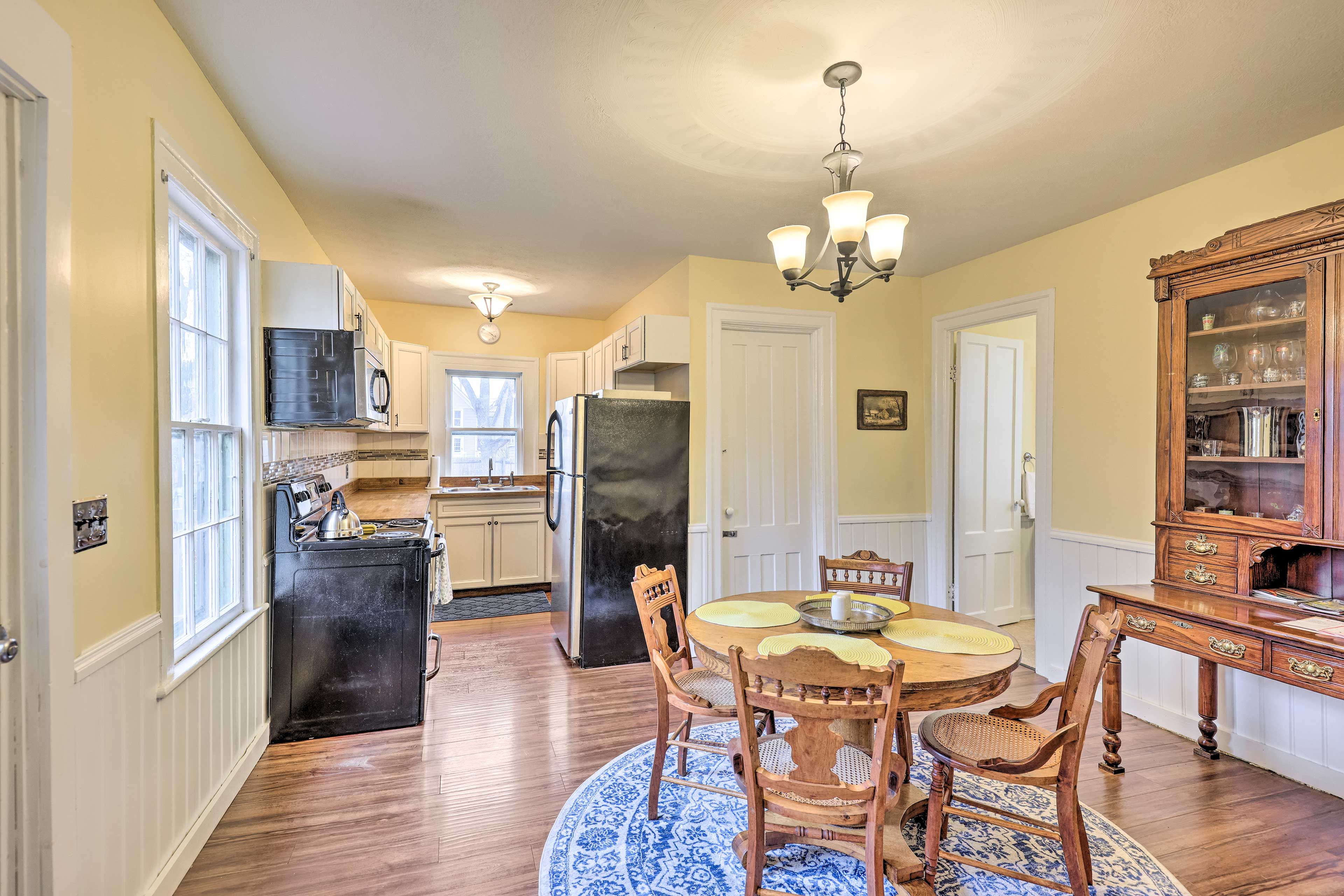 Kitchen | Free WiFi | Central Heating | Window A/C Units