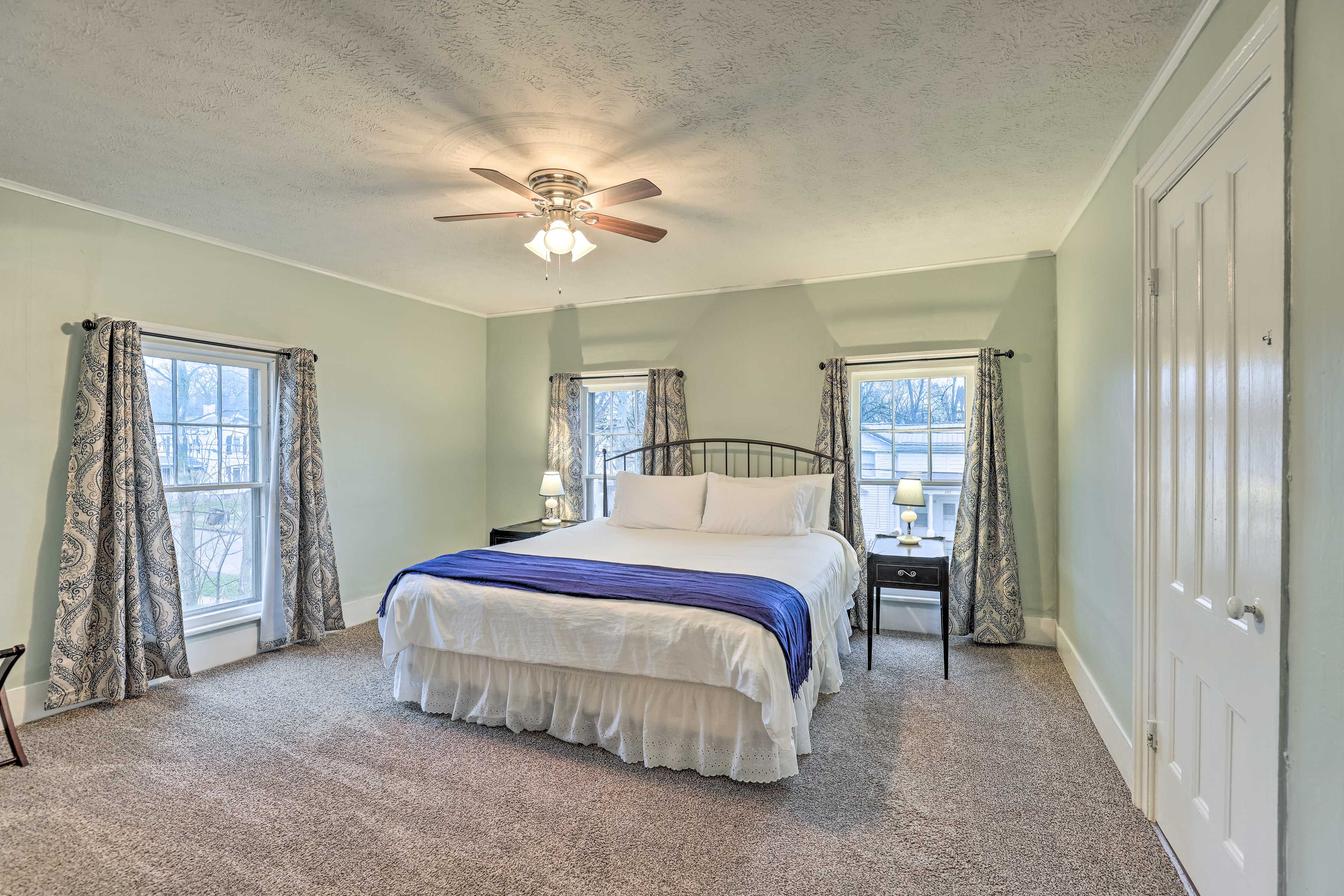 Bedroom 3 | King Bed