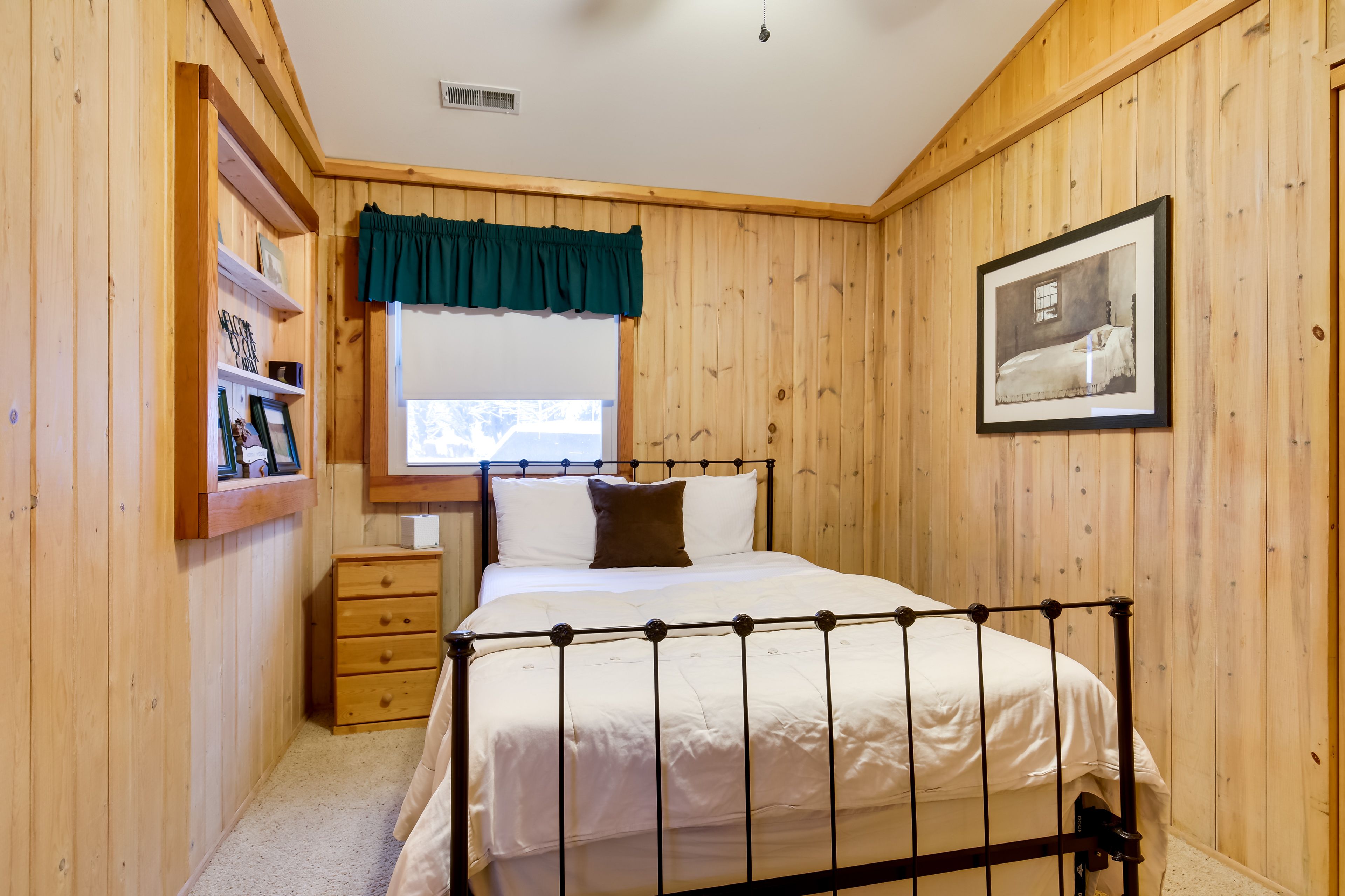 Bedroom 2 | Full Bed