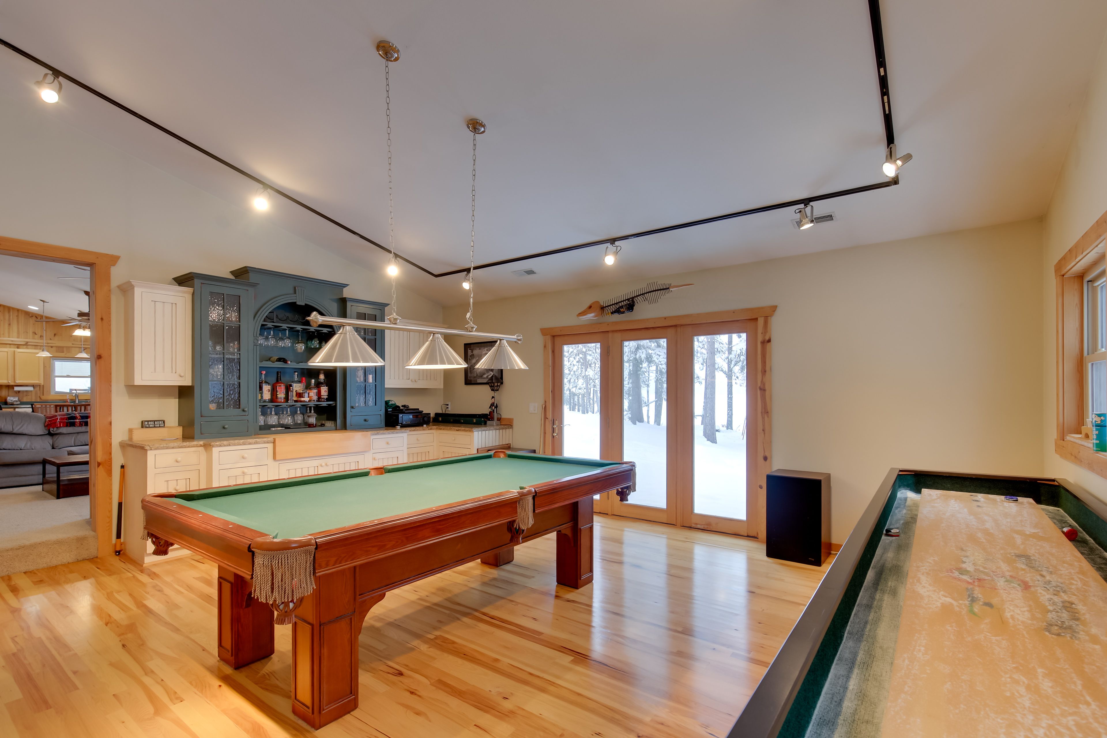 Game Room | Pool Table | Shuffleboard | Darts | Beverage Station