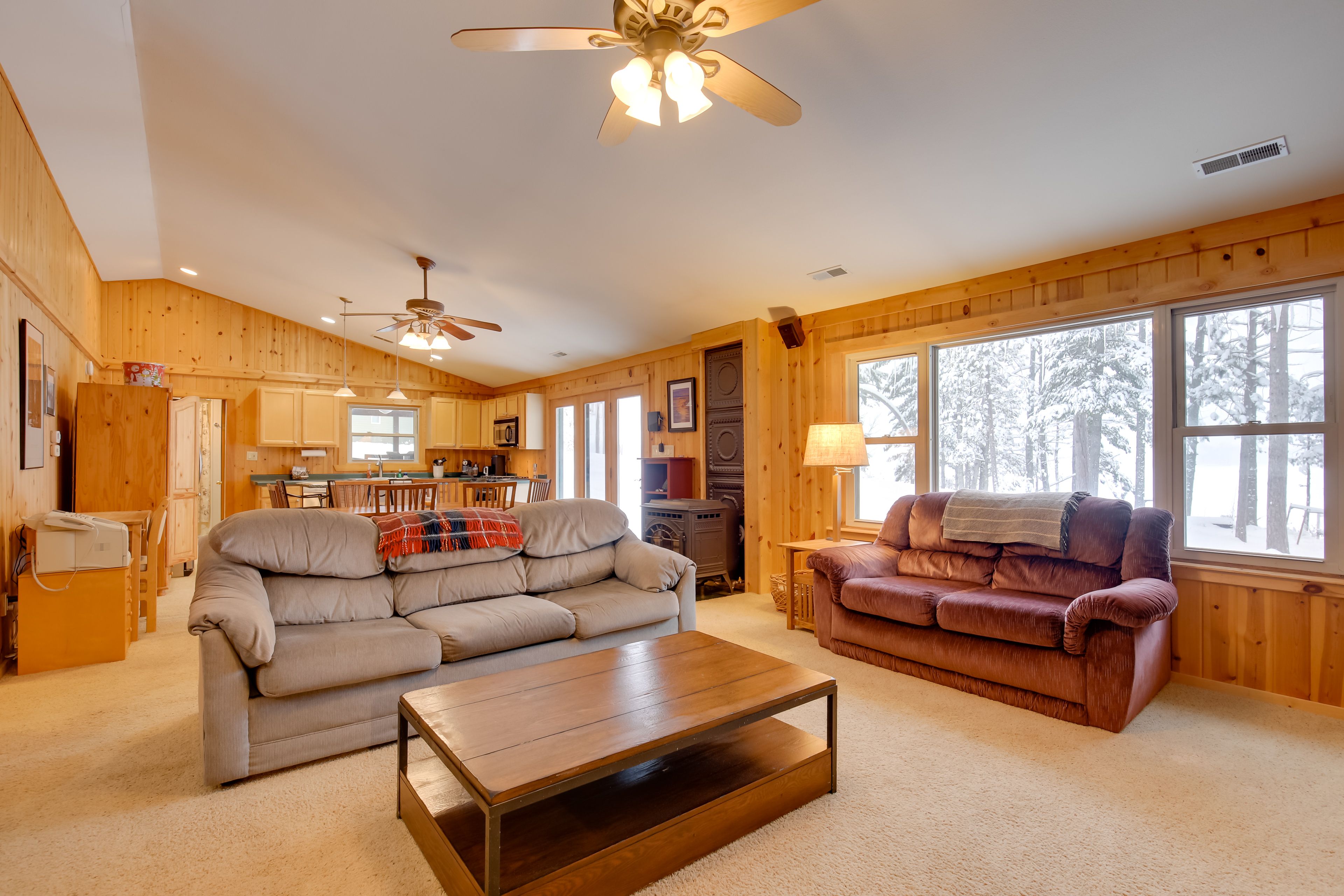Living Room | DVD Player | Board Games | Books