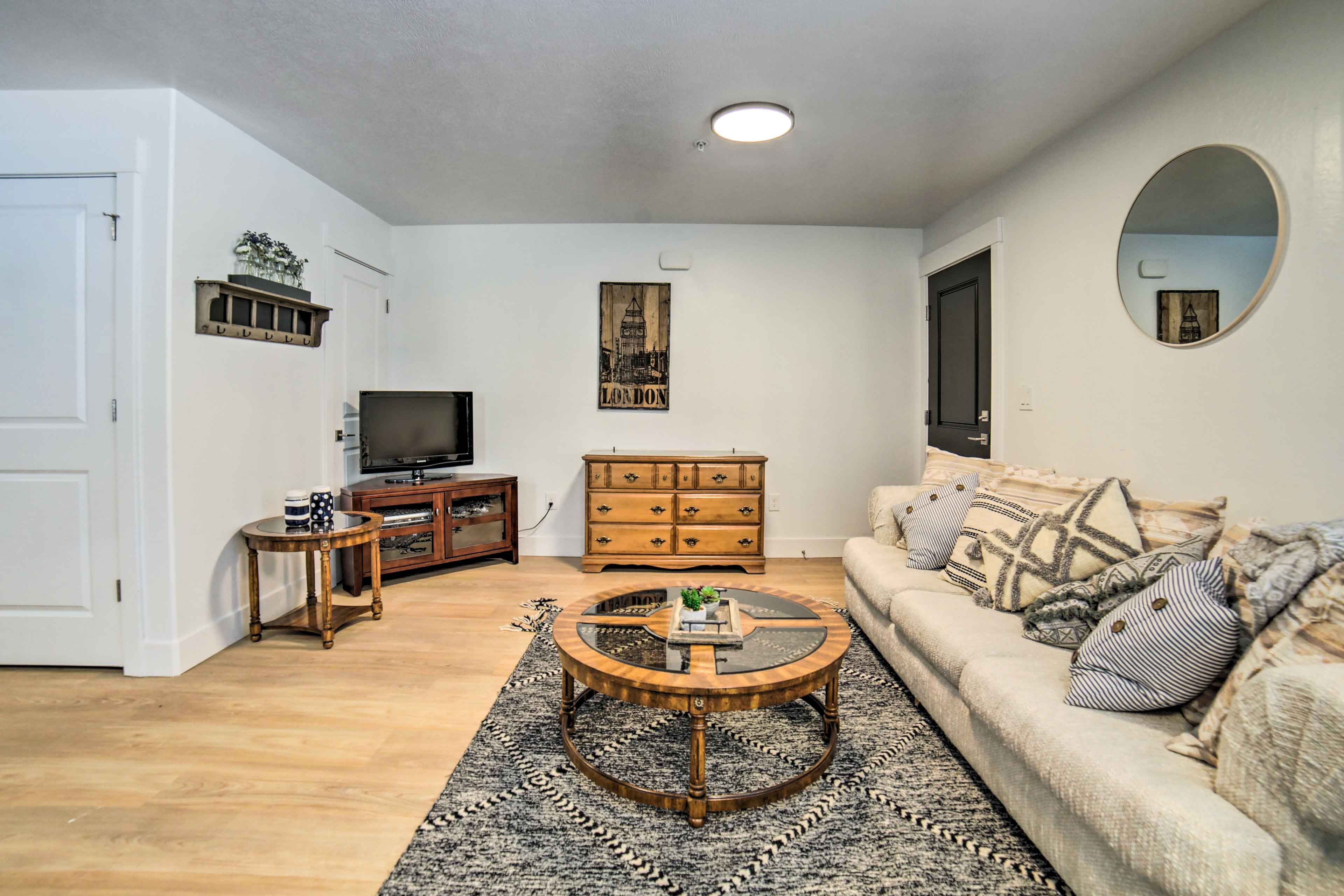 Living Room | DVD Player | Central A/C