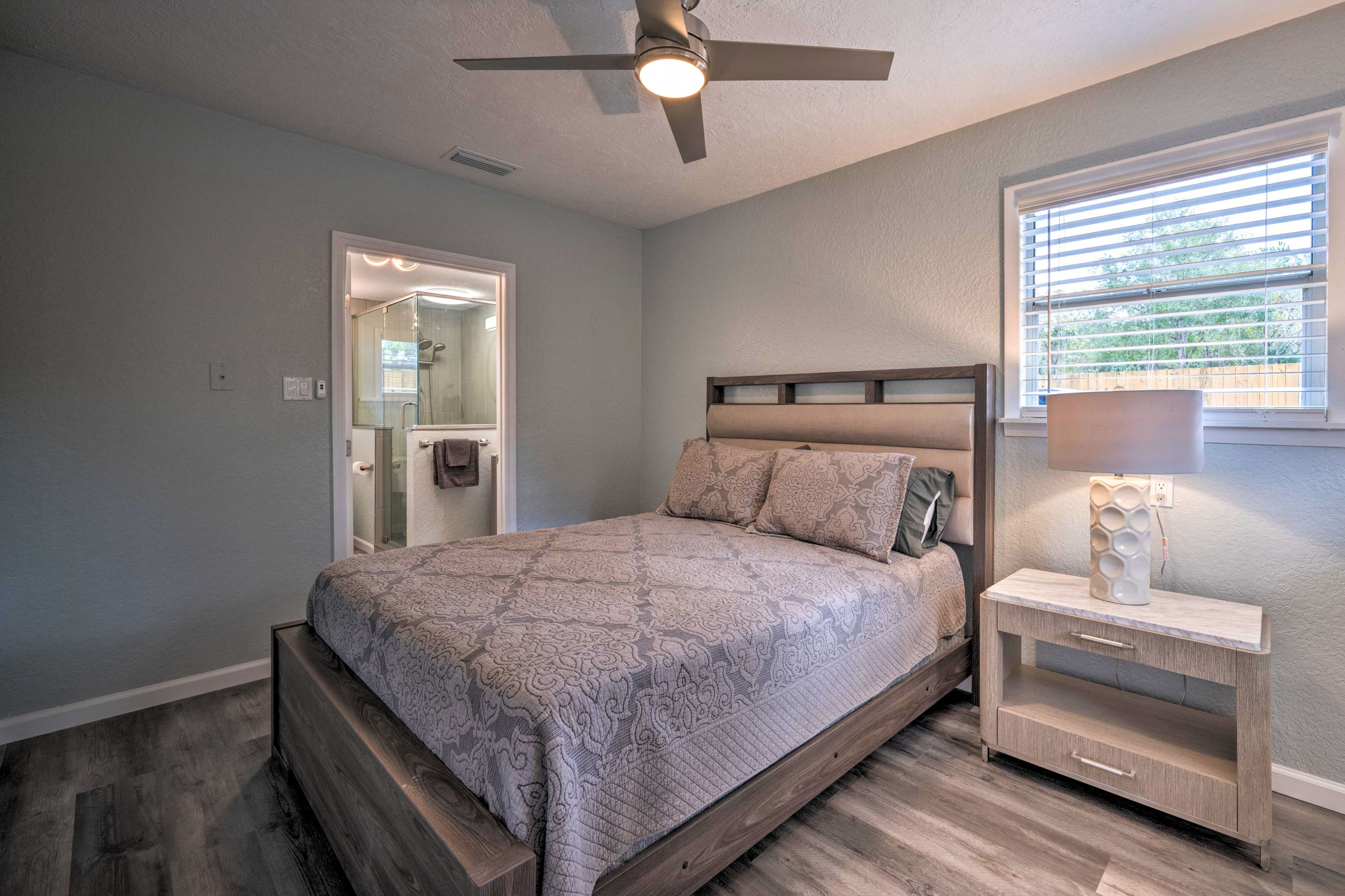 Bedroom 1 | Queen Bed | Linens Provided | En-Suite Bathroom