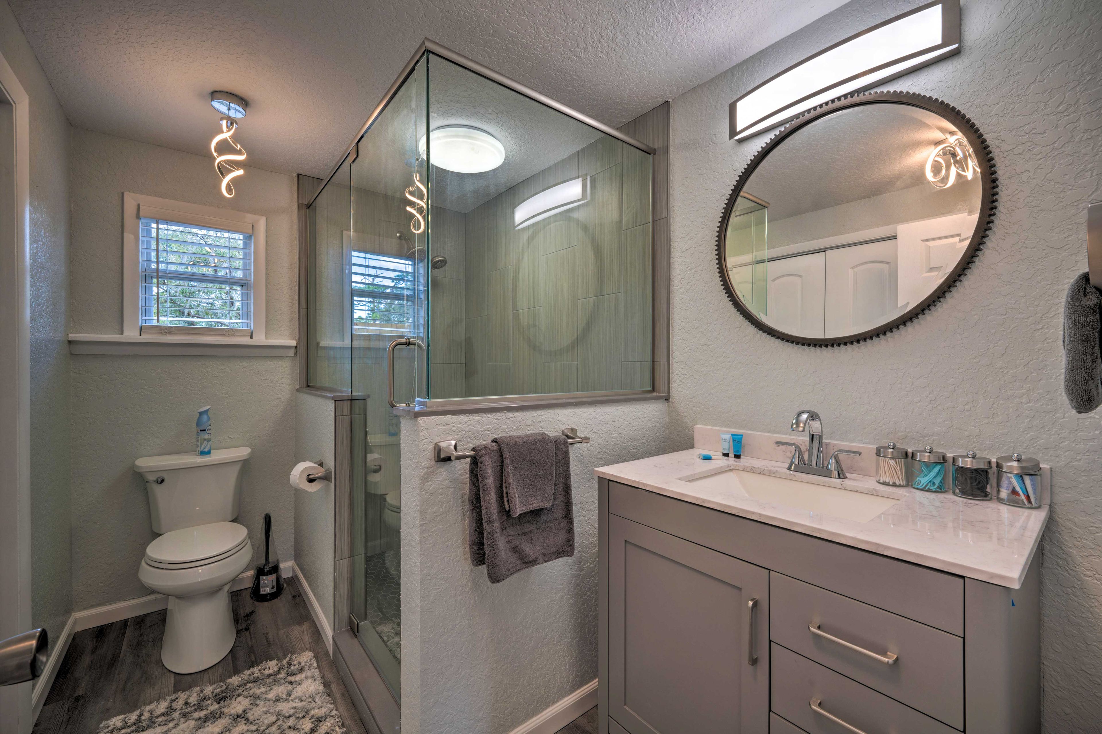 En-Suite Bathroom | Towels Provided