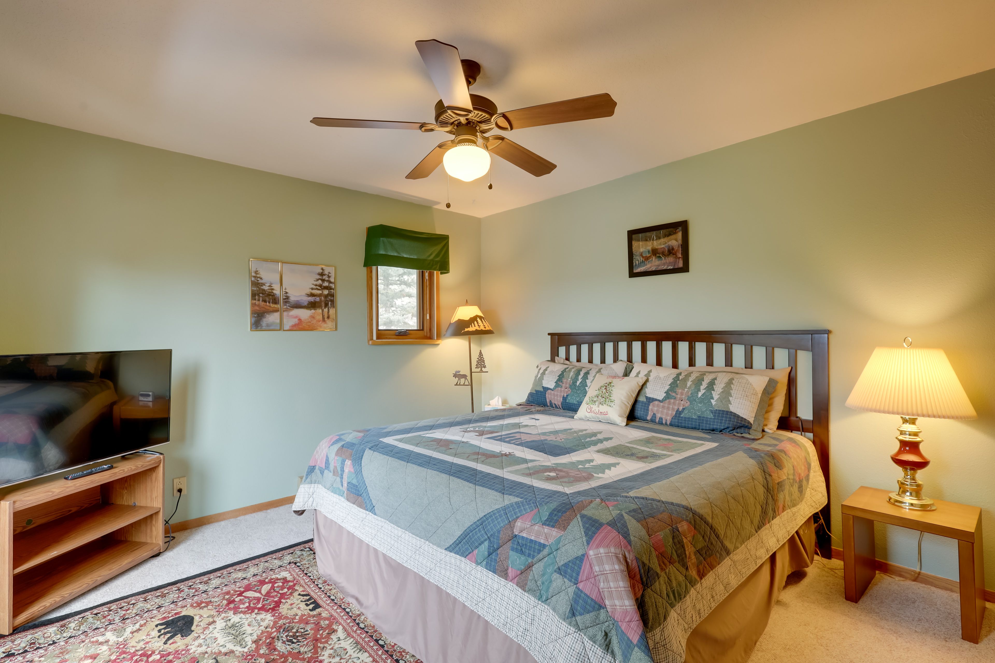 Bedroom 2 | King Bed | 2nd Floor | Hangers