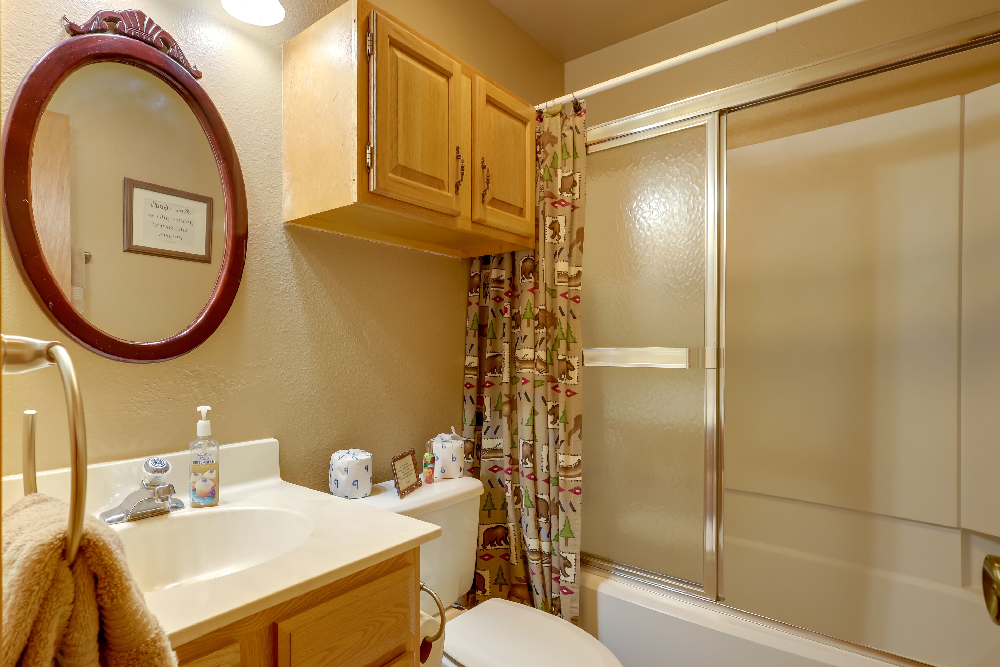Full Bathroom | 2nd Floor | Hair Dryer