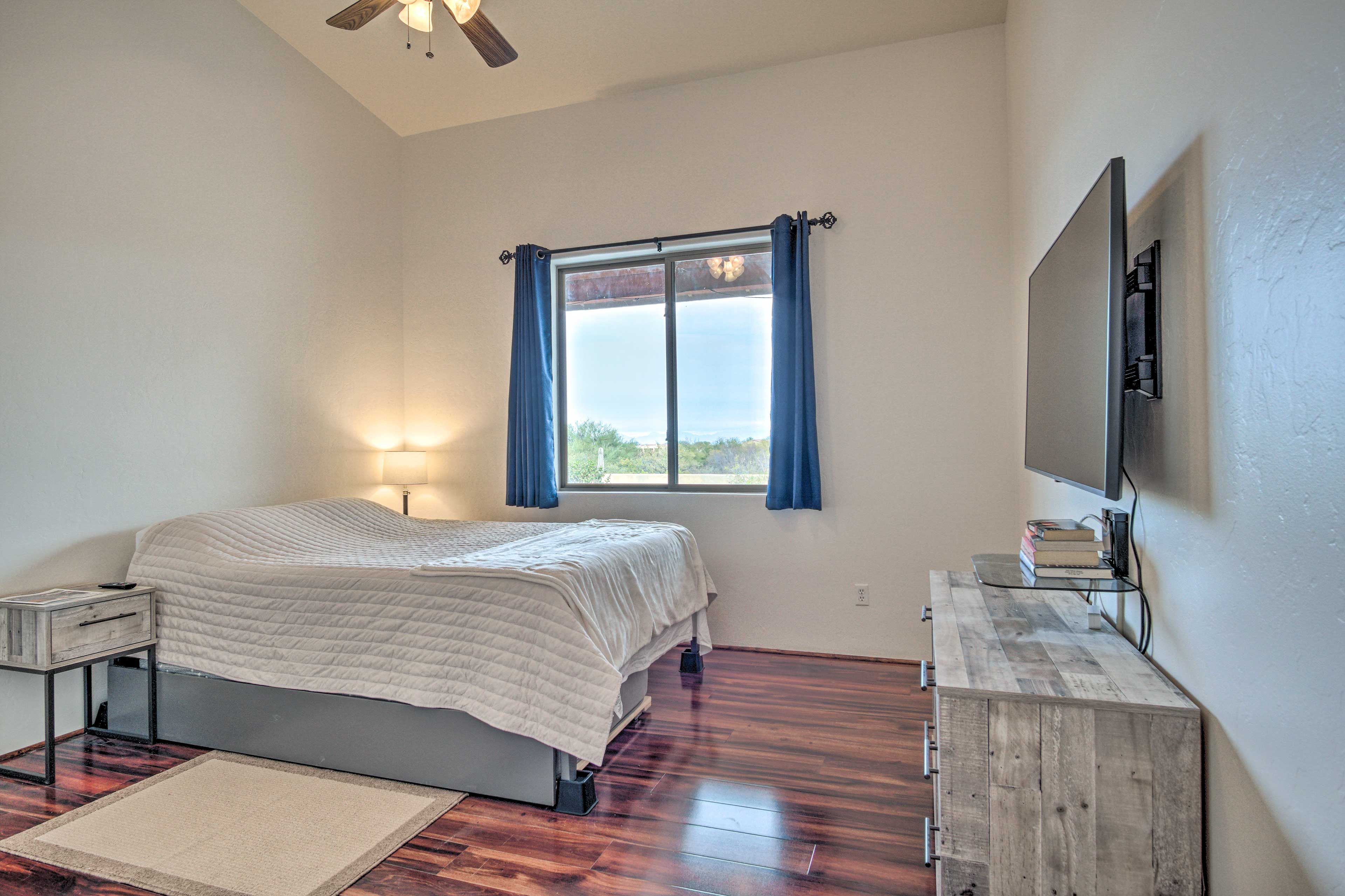 Bedroom 4 | Queen Bed w/ Twin Trundle Bed | Smart TV
