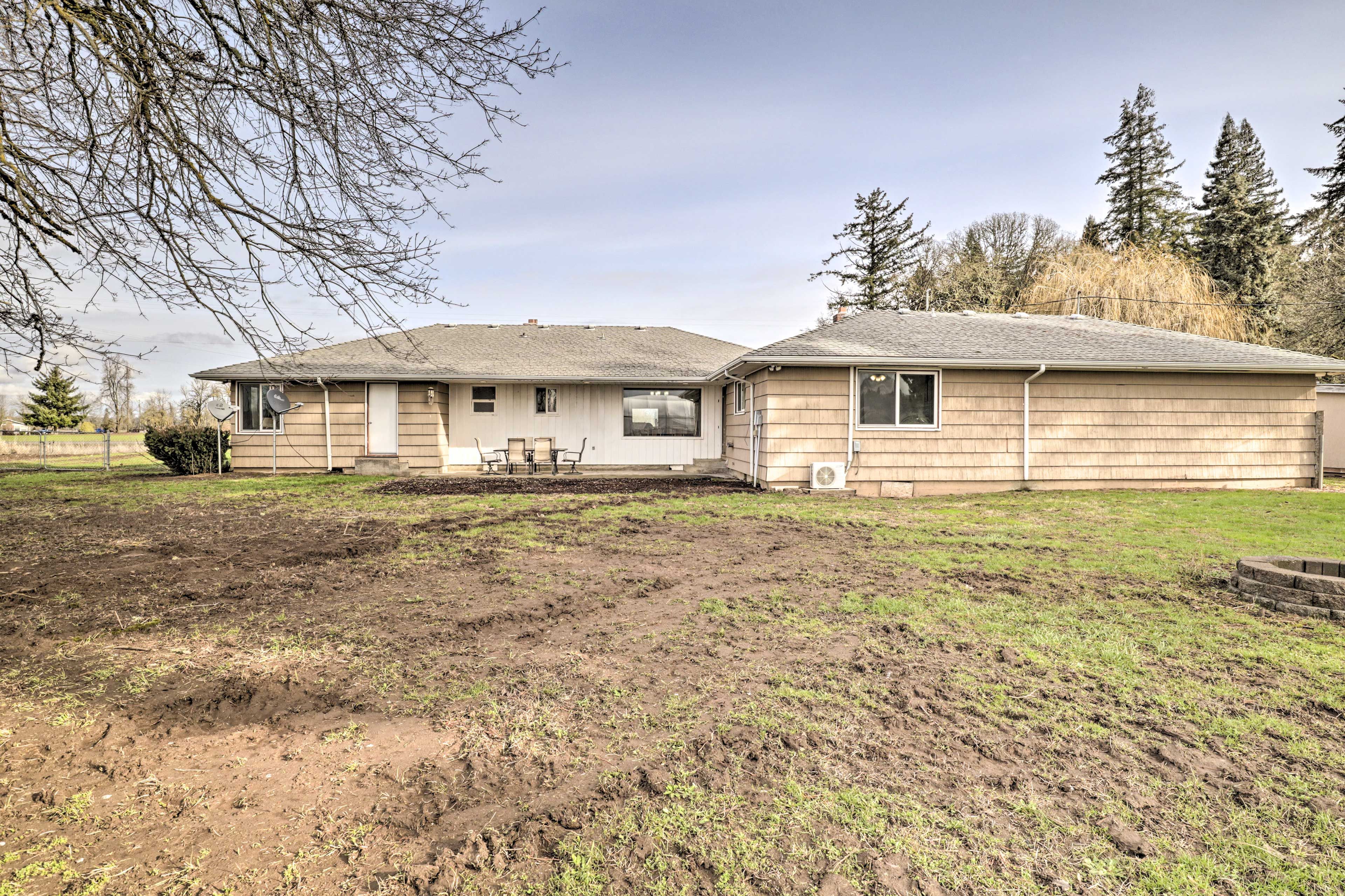 Fenced-In Backyard | Pet Friendly w/ Fee