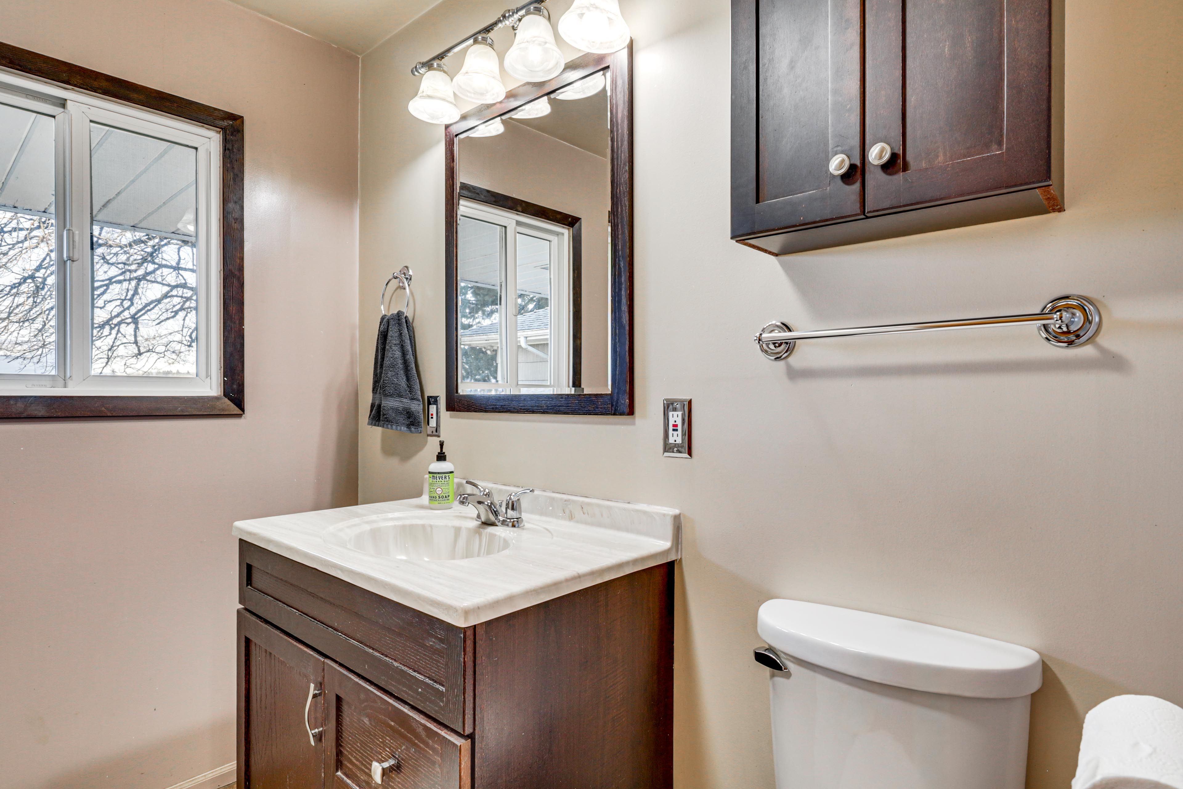 Full Bathroom