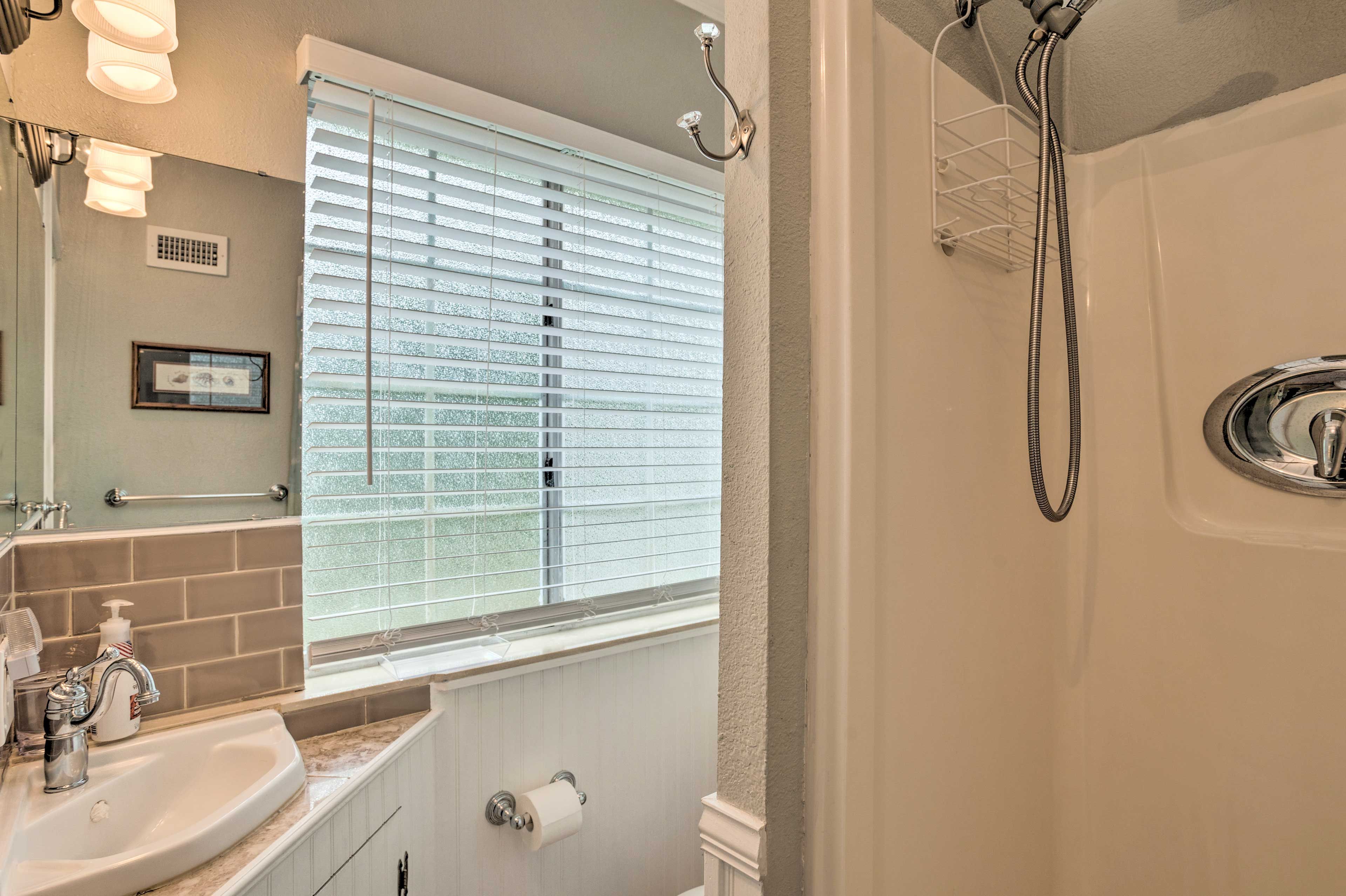 En-Suite Bathroom | Linens & Towels Provided