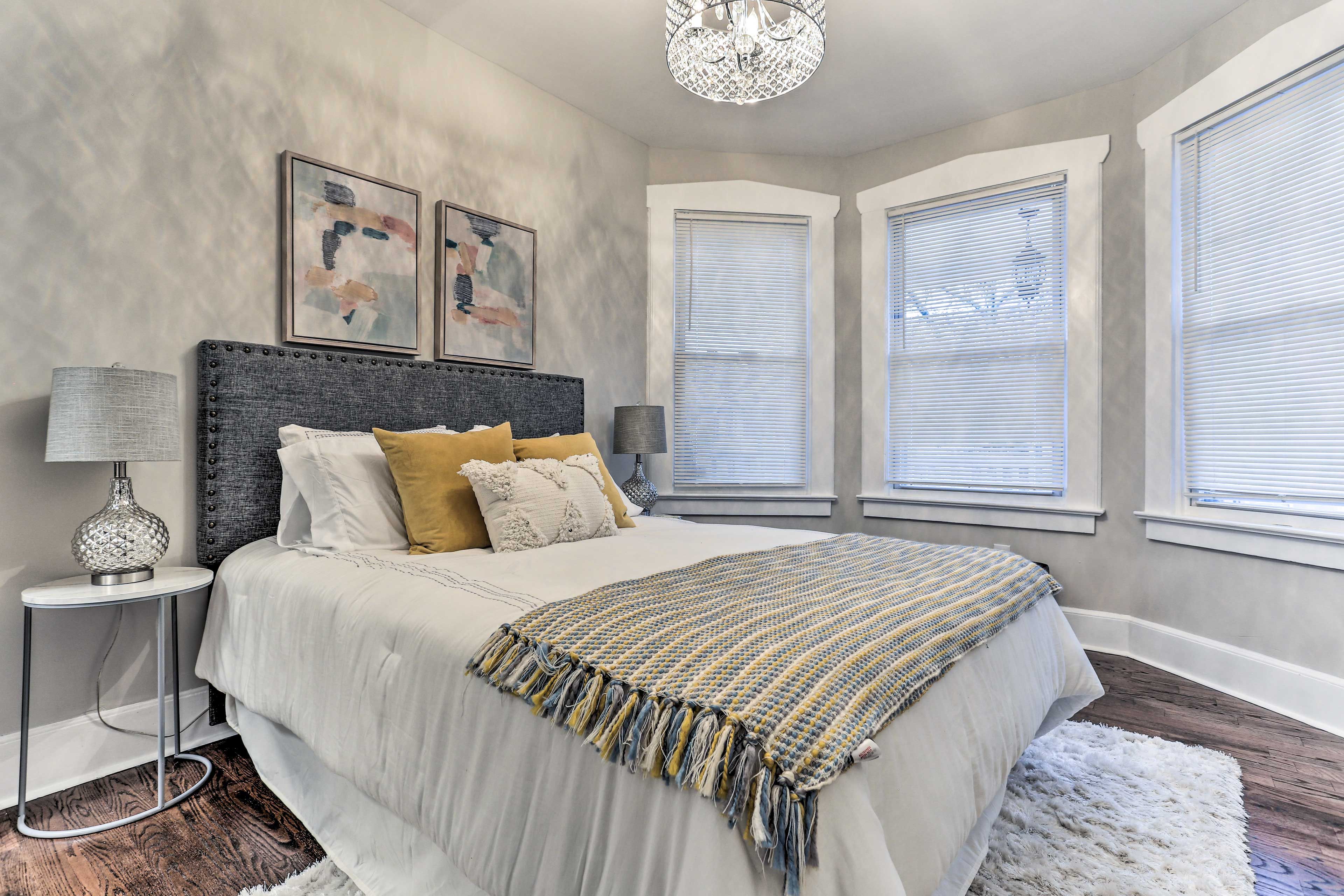Bedroom 2 | Queen Bed