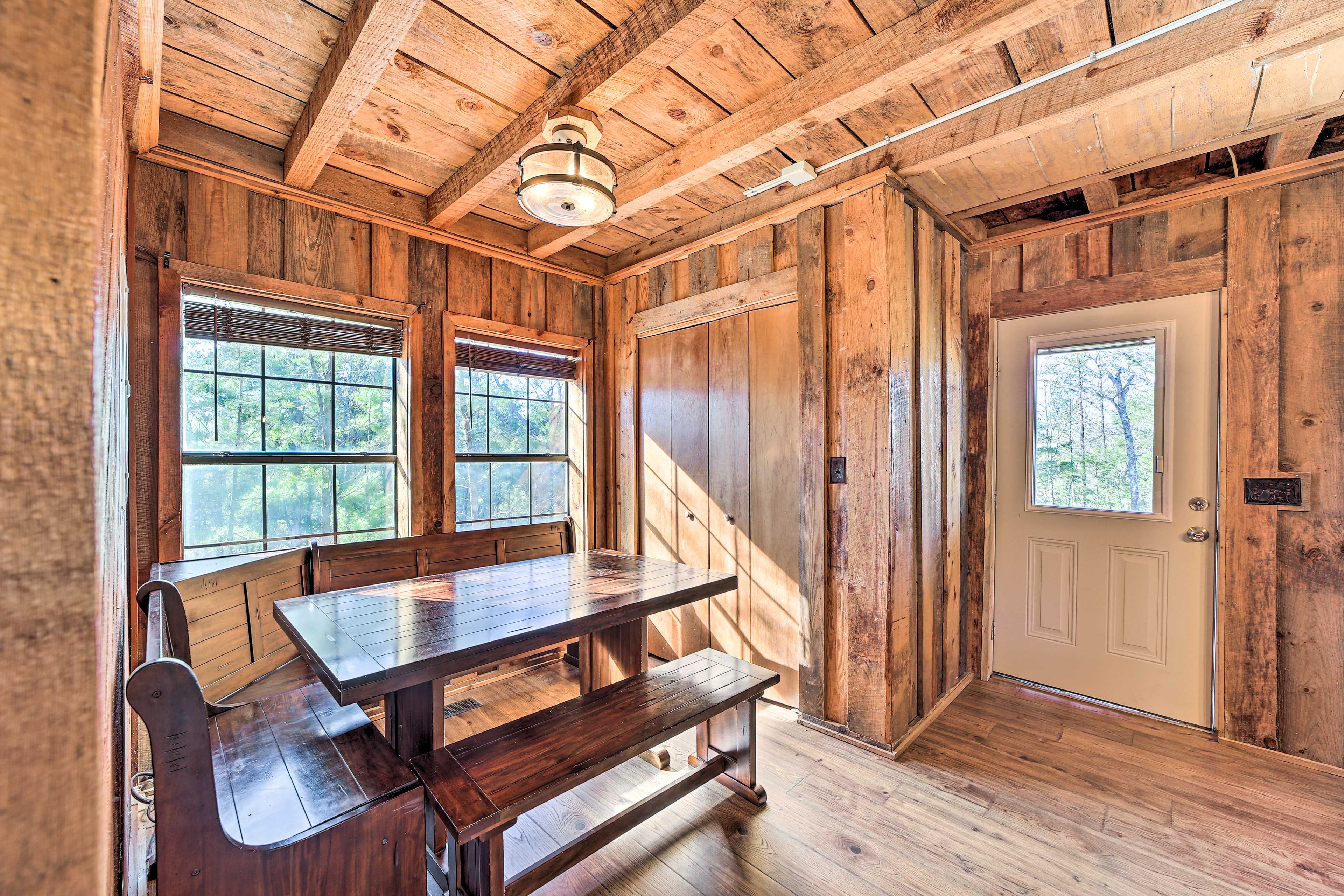 Additional Dining Area | Dining Table | Dishware/Flatware