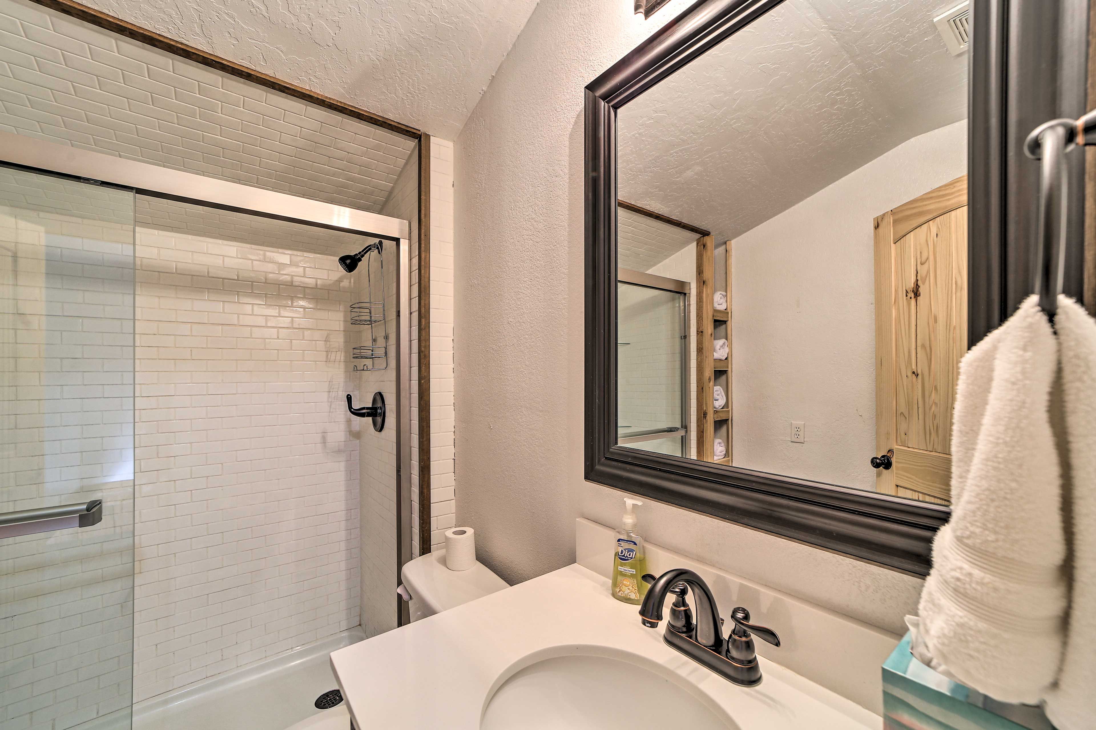 Full Bathroom | Walk-In Shower