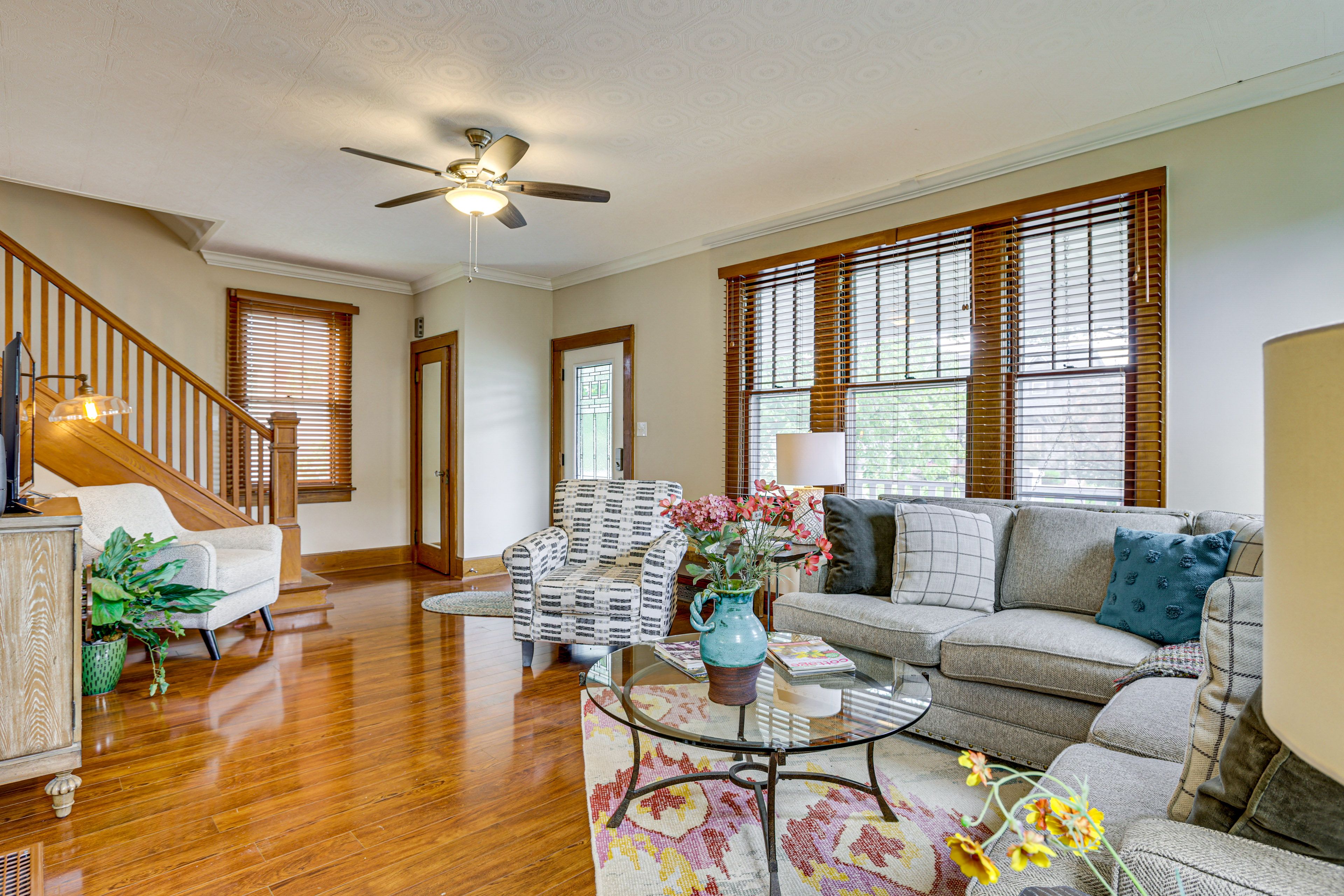 Living Room | 1st Floor | Central A/C | Flat-Screen TV | Free WiFi