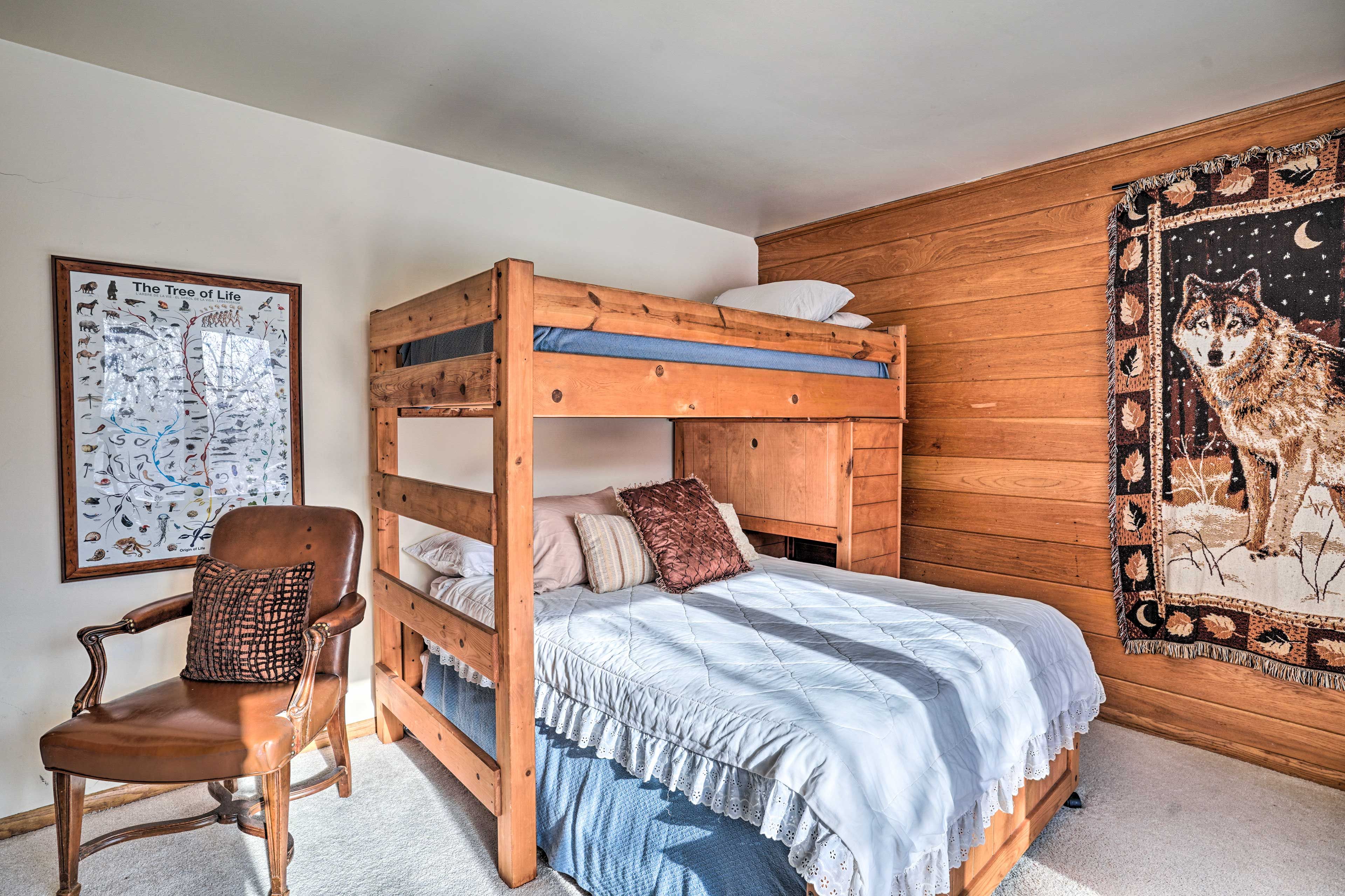 Bedroom 3 | Twin/Full Bunk Bed | 2nd Floor