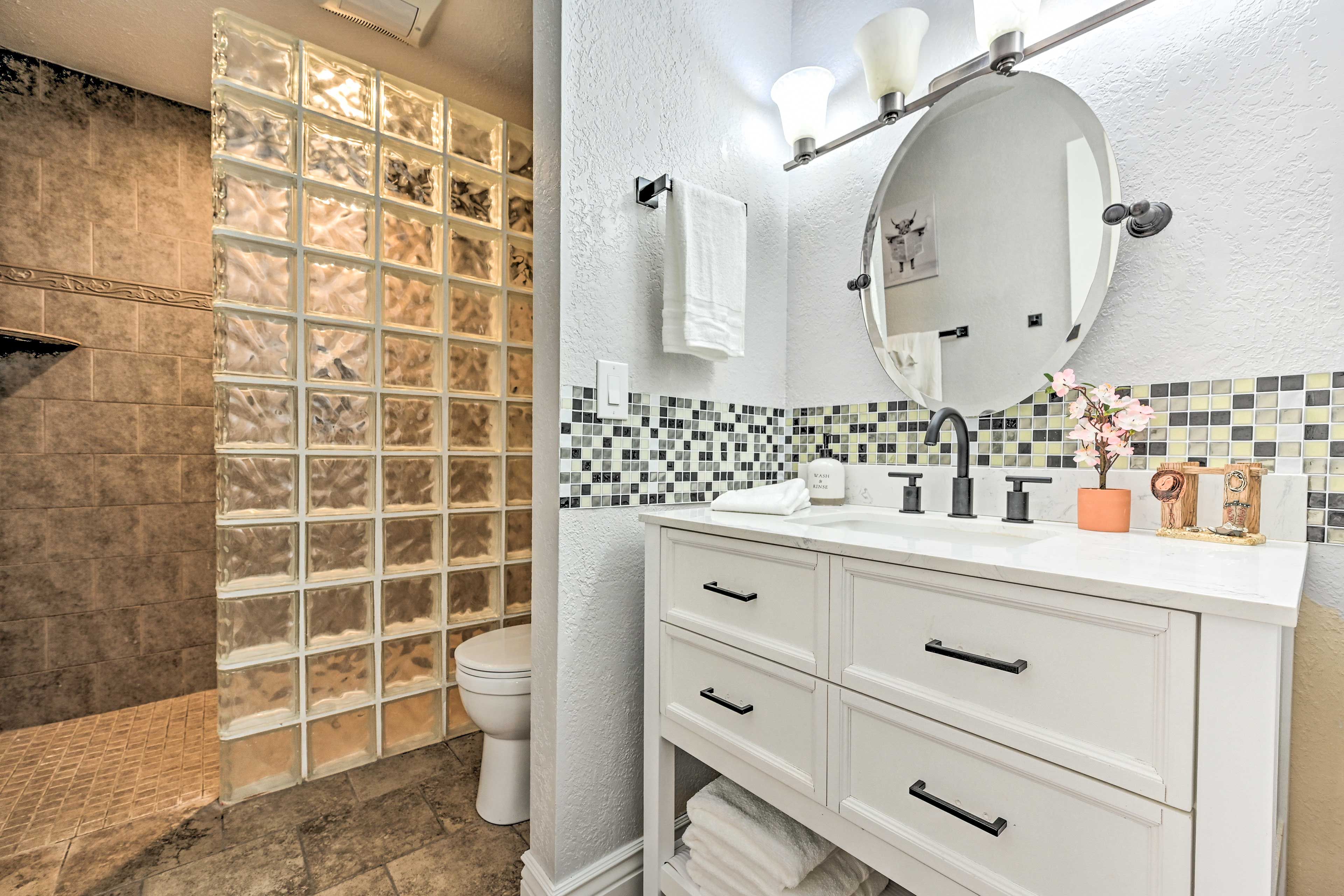 En-Suite Bathroom | Complimentary Toiletries