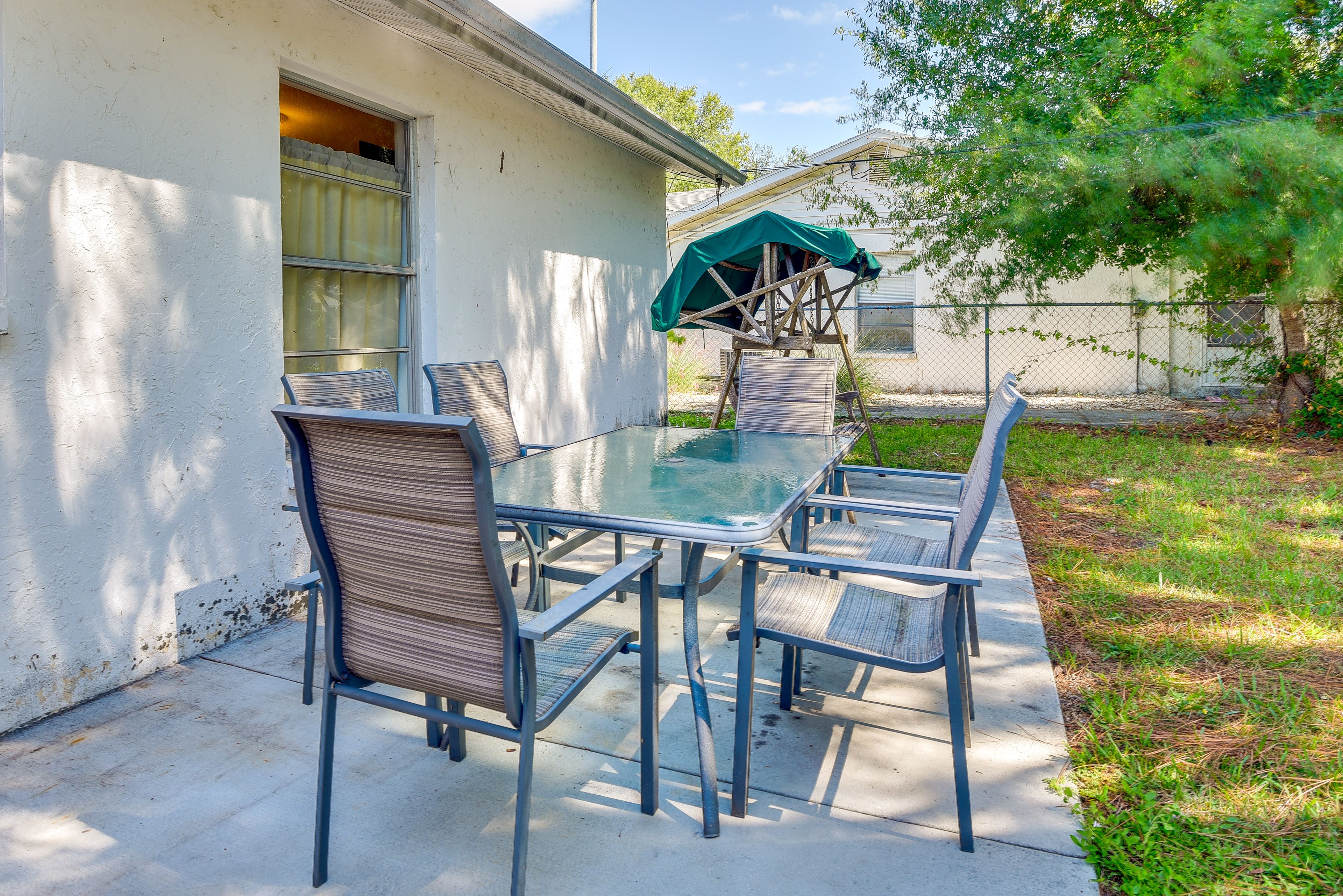 Patio | Outdoor Dining Area | Bench Swing