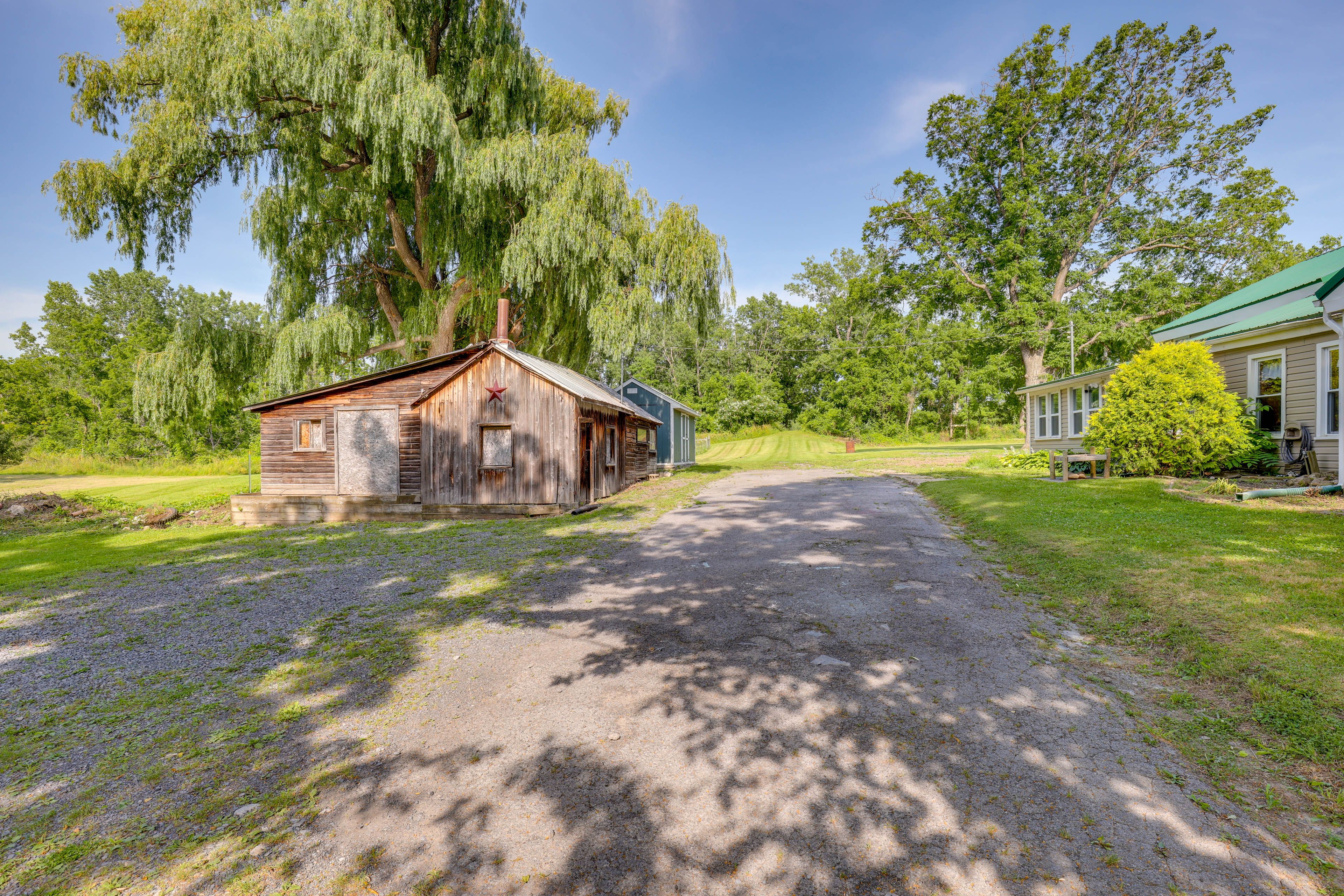Parking | Driveway (6 Vehicles) | RV/Trailer/Boat Parking Allowed On-Site