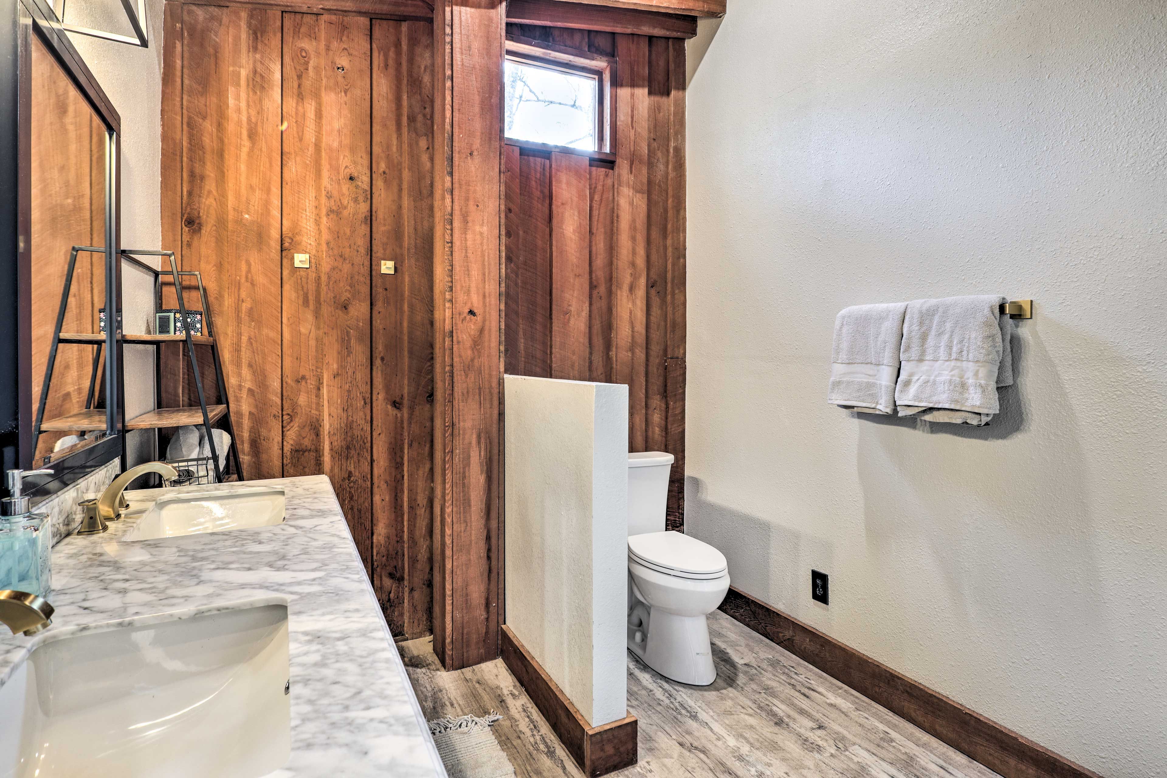 Bathroom | Towels Provided