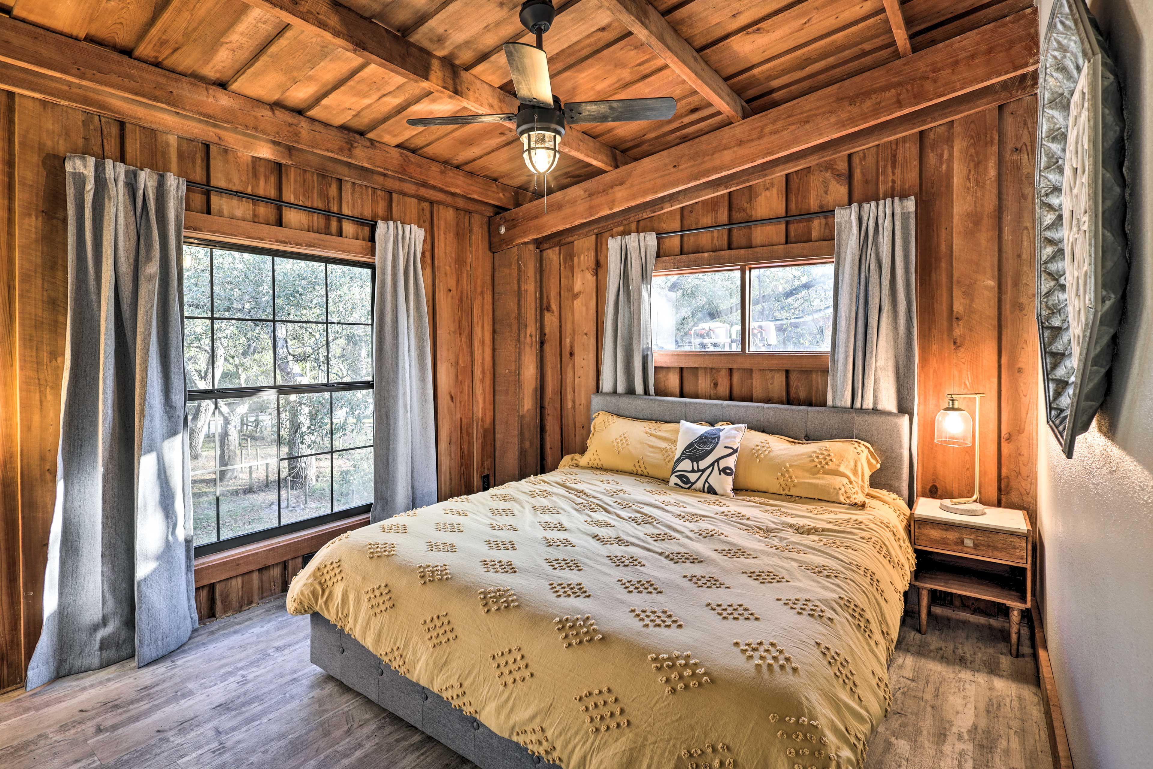 Bedroom 1 | King Bed | Linens Provided