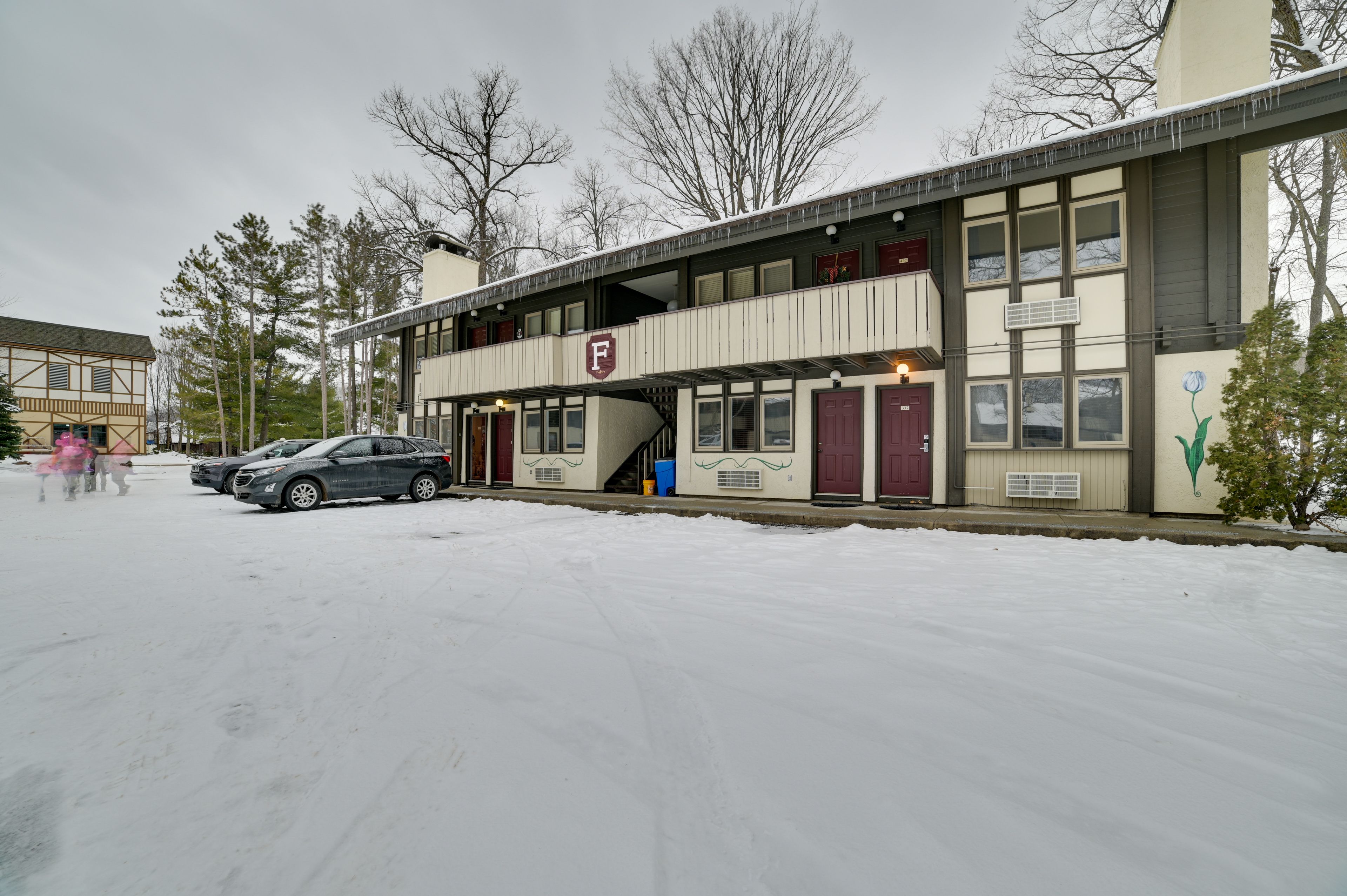Community Parking (2 Vehicles)
