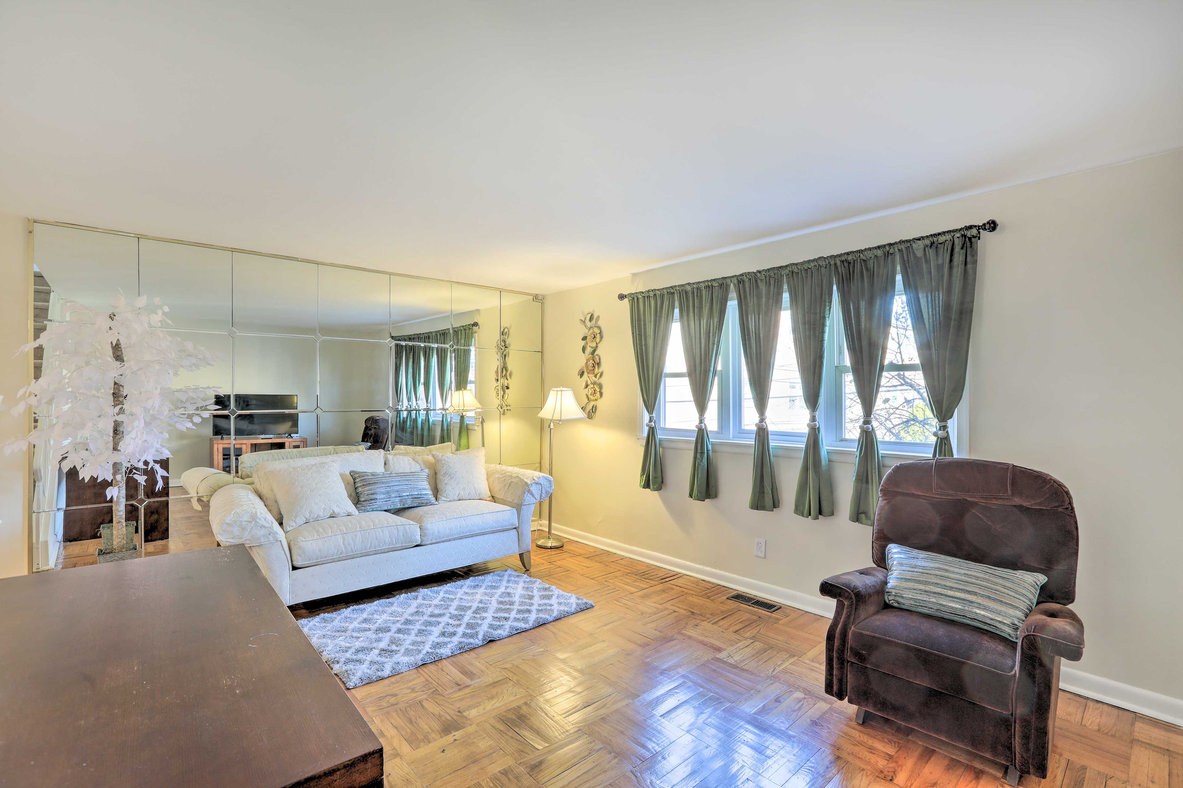 Sharon Hill Vacation Rental | 3BR | 1BA | 1,200 Sq Ft | Stairs Required