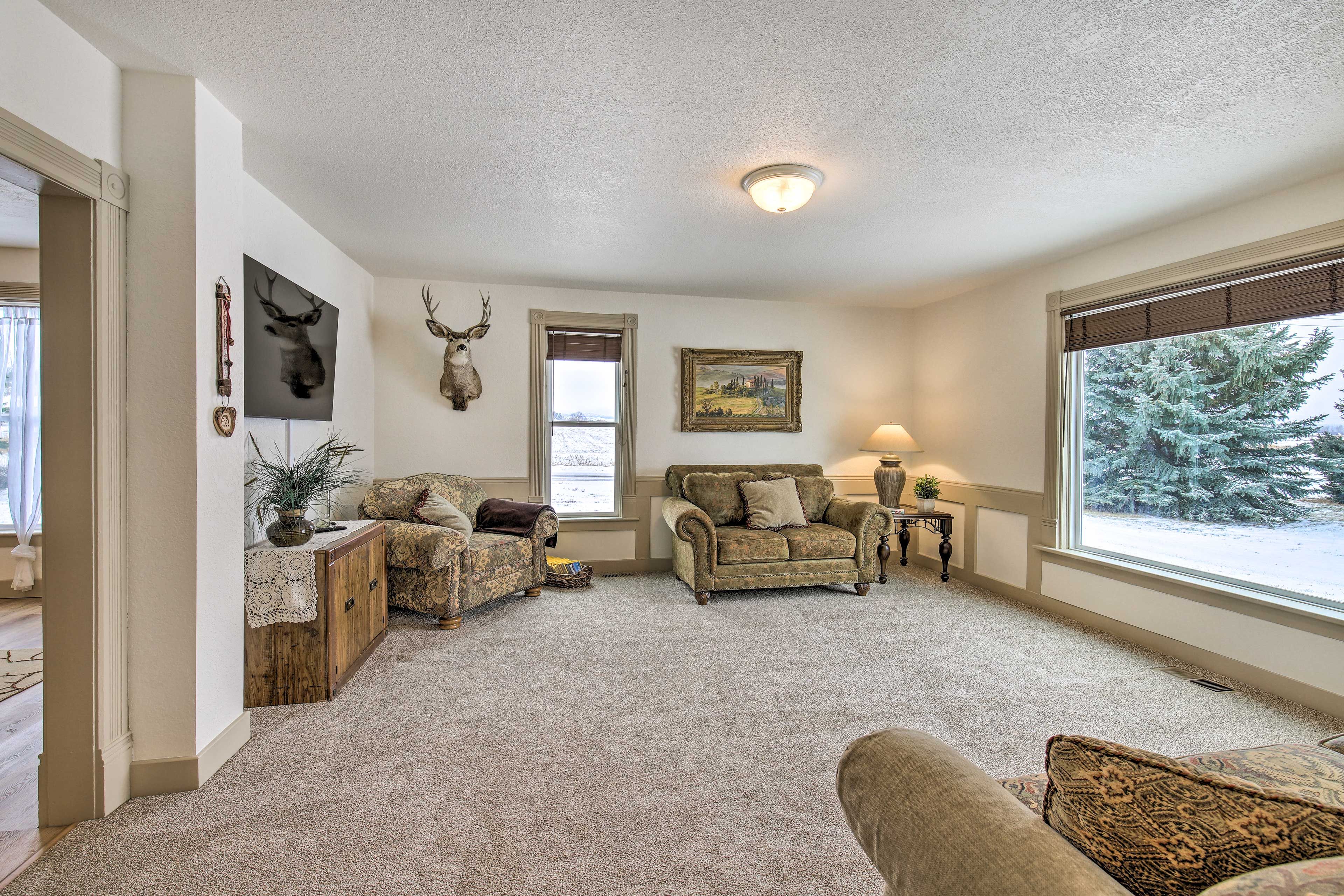 Living Room | Smart TV
