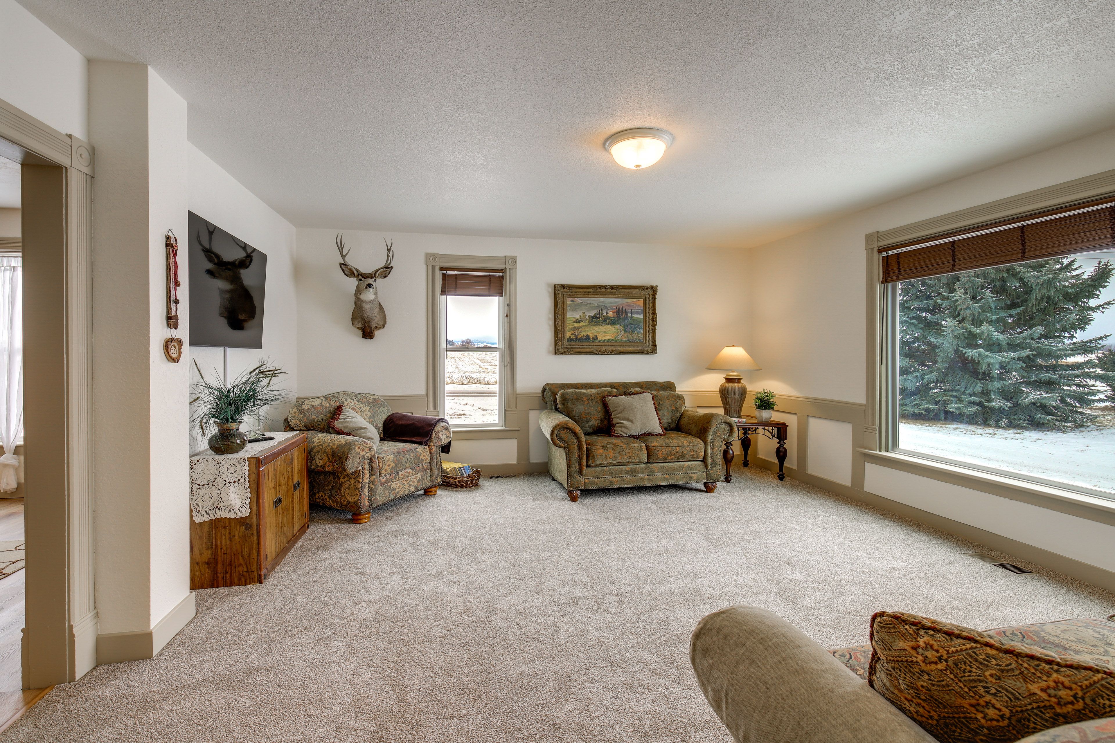 Living Room | Smart TV