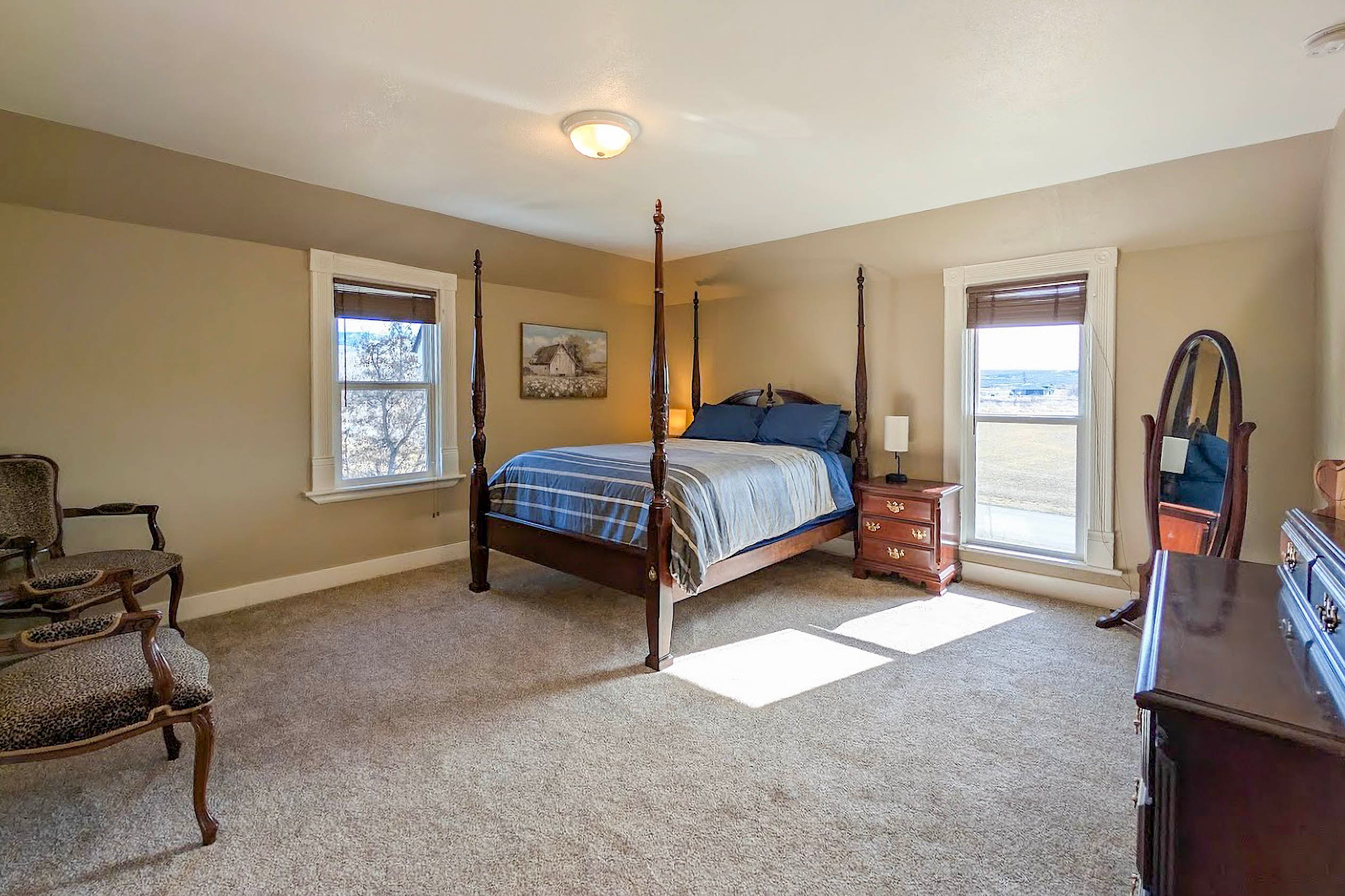 Bedroom 1 | King Bed (Memory Foam Mattress) | 2nd Floor