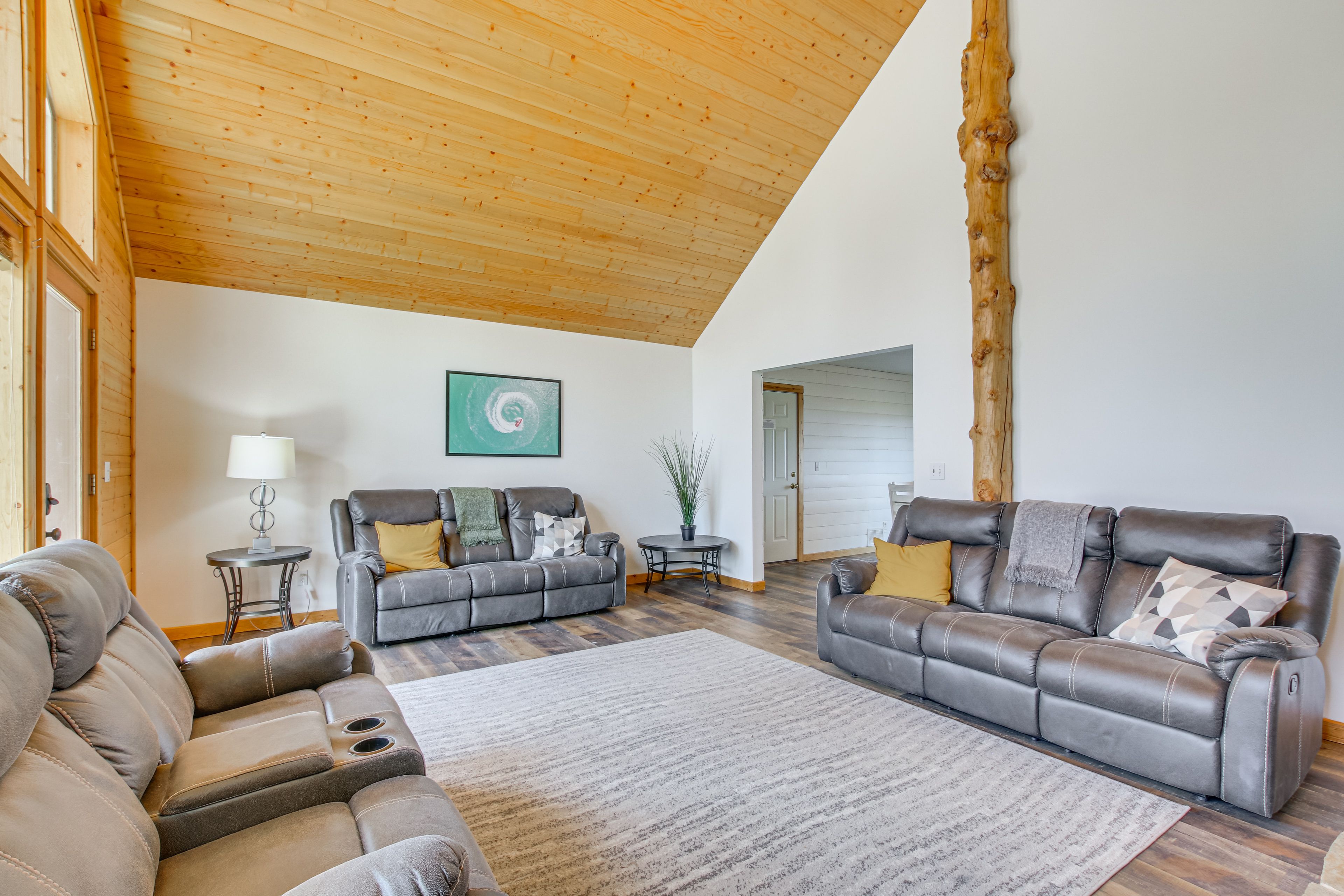 Living Room | Main Level