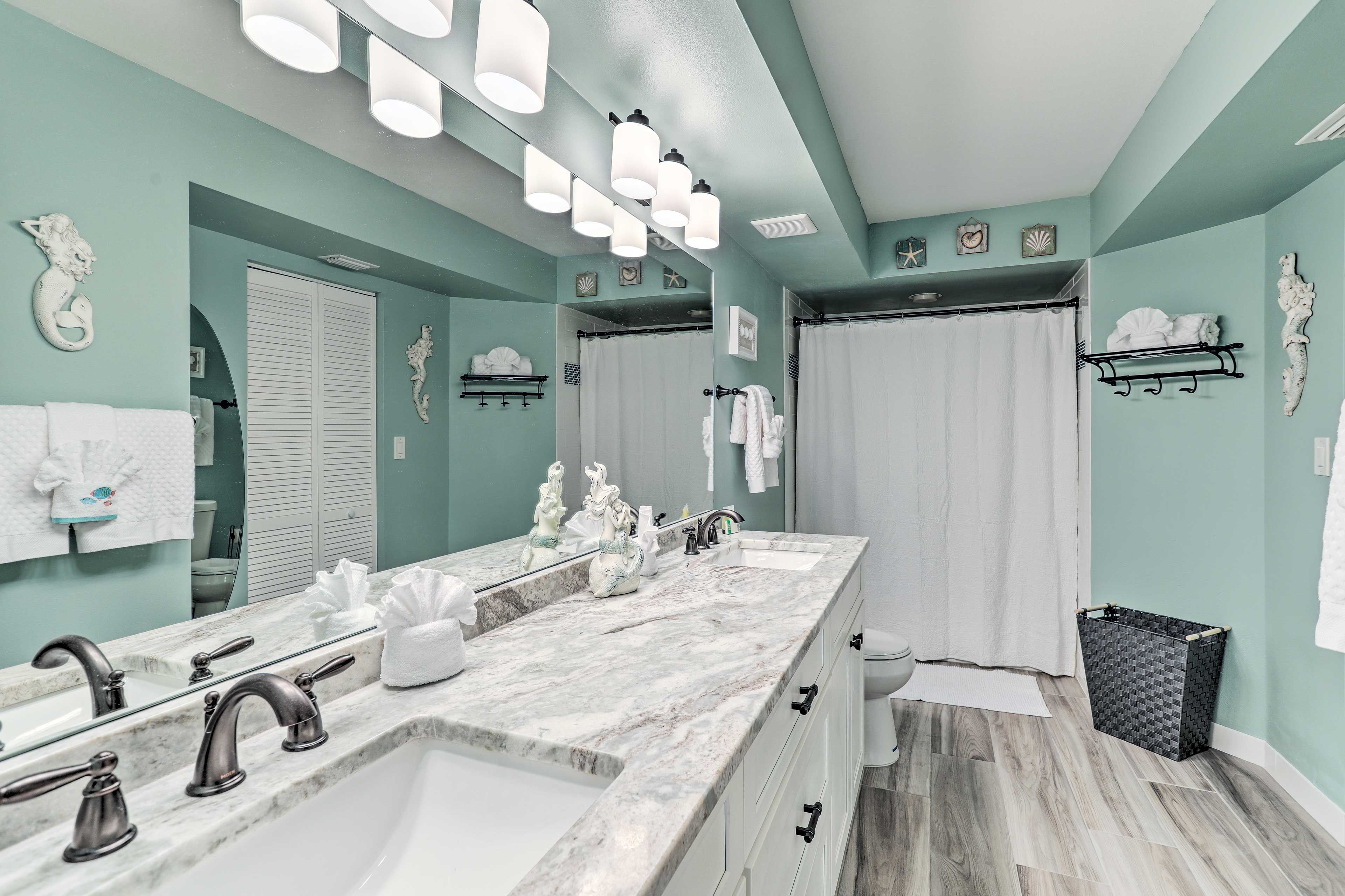 Full En-Suite Bathroom | Complimentary Toiletries