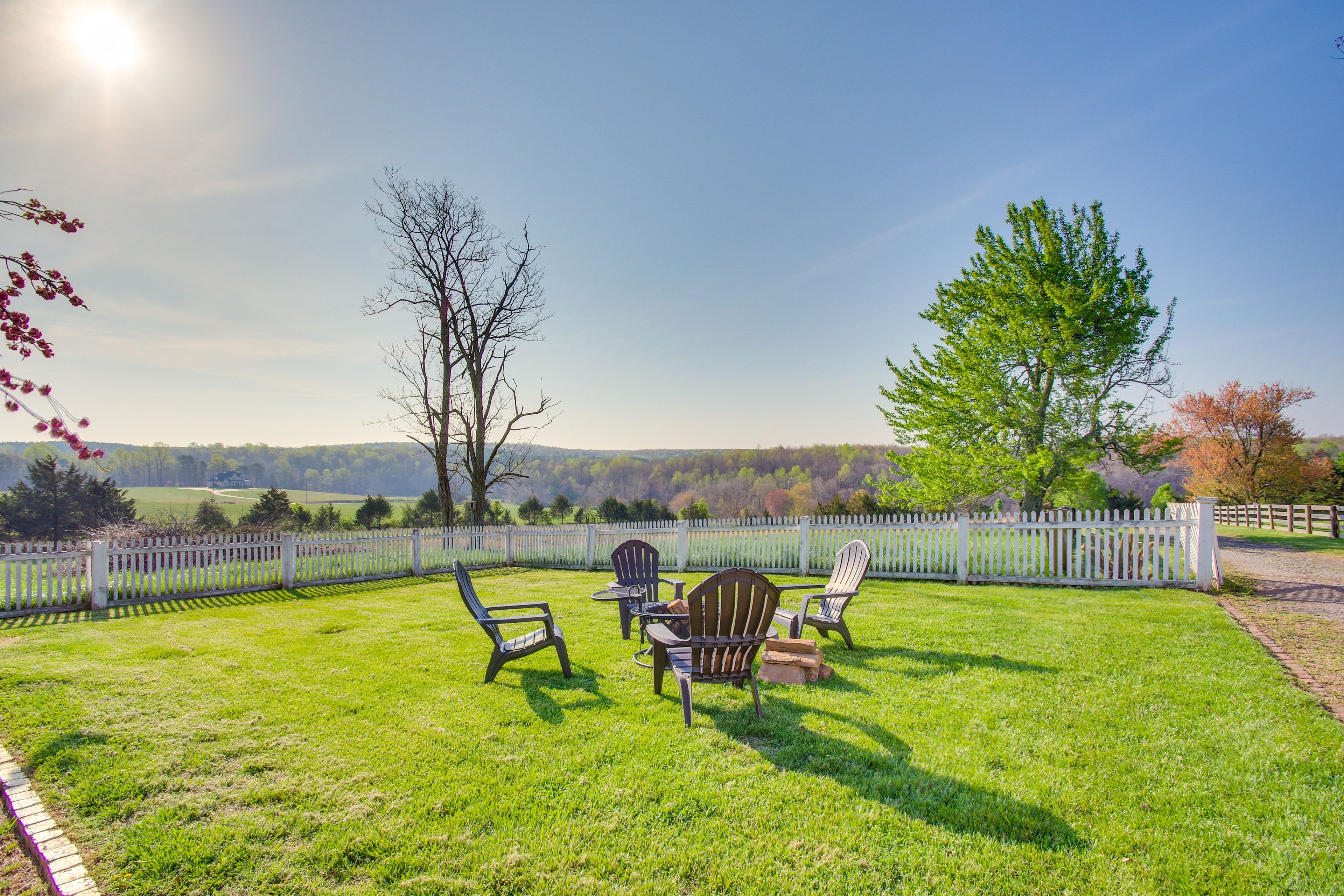 Large Yard | Fire Pit | Adirondack Chairs