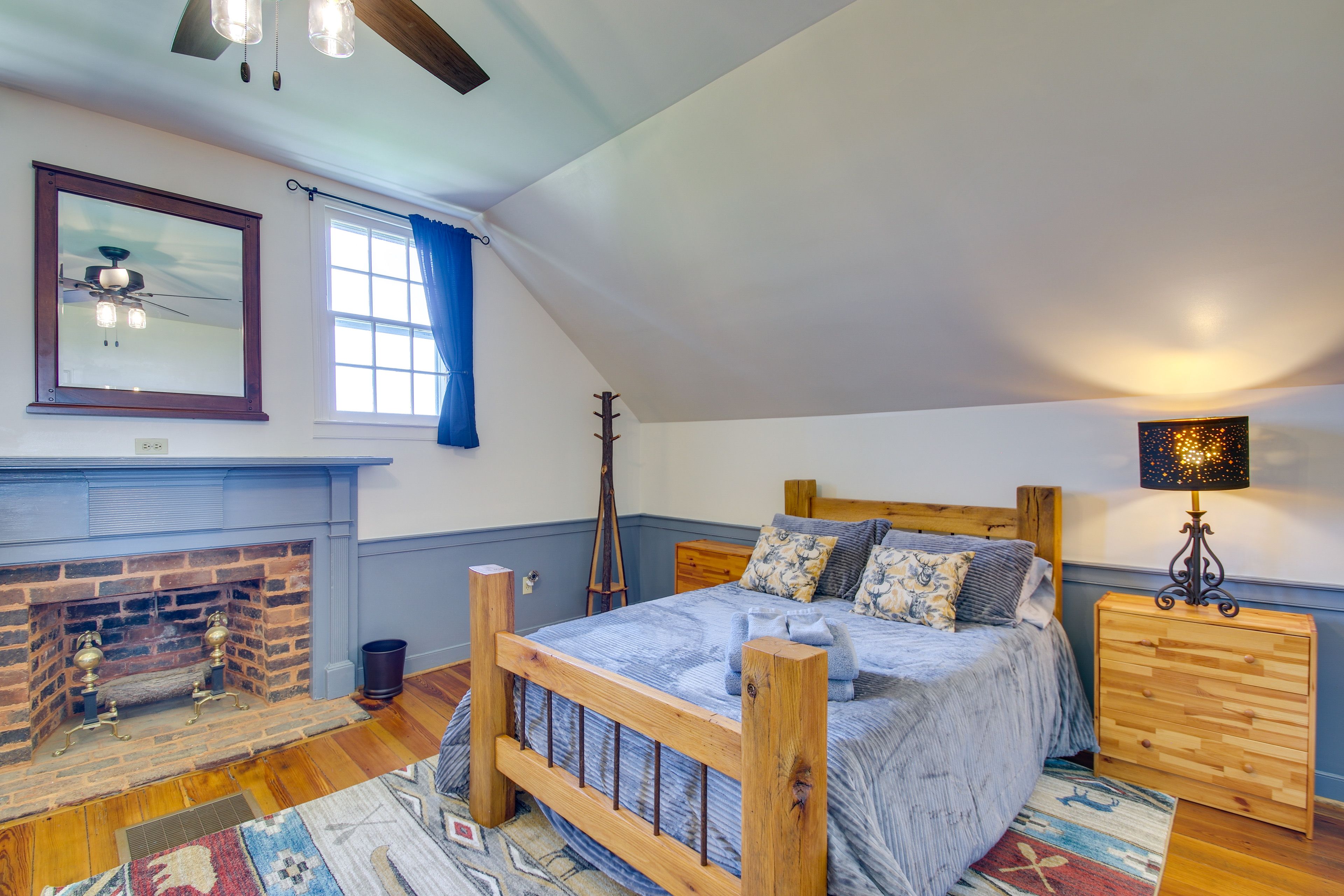 Bedroom 1 | Queen Bed | Twin Sleeper Sofa | Linens Provided | 2nd Floor