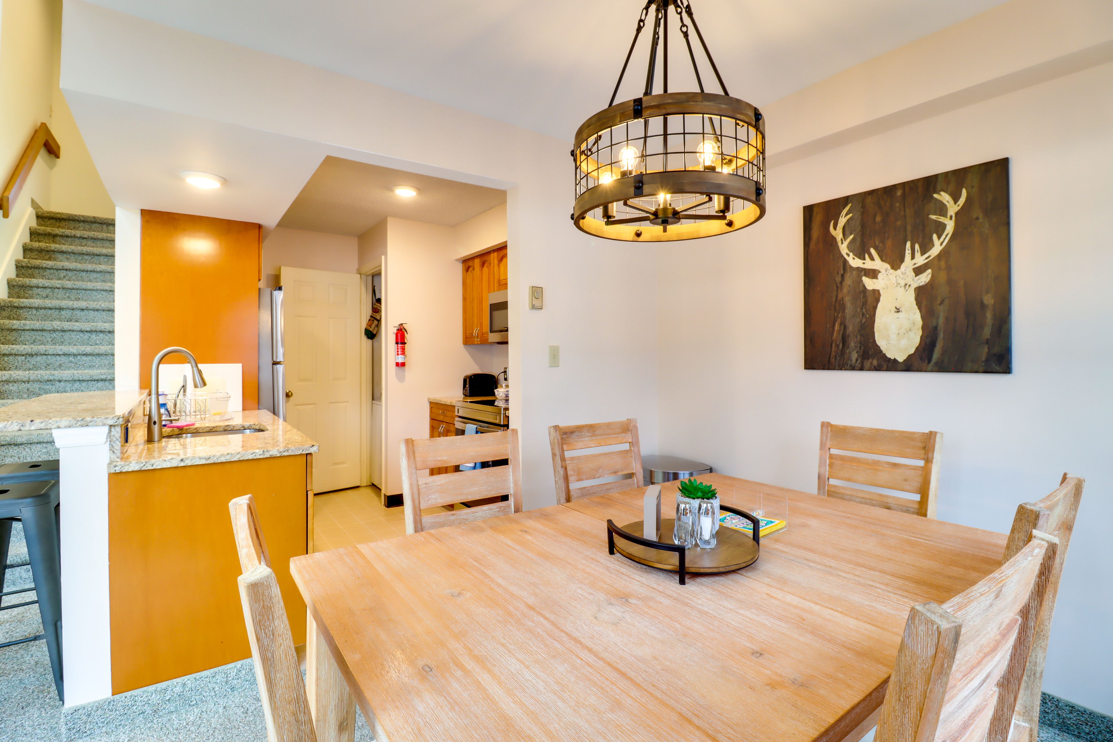 Dining Area | Dishware & Flatware