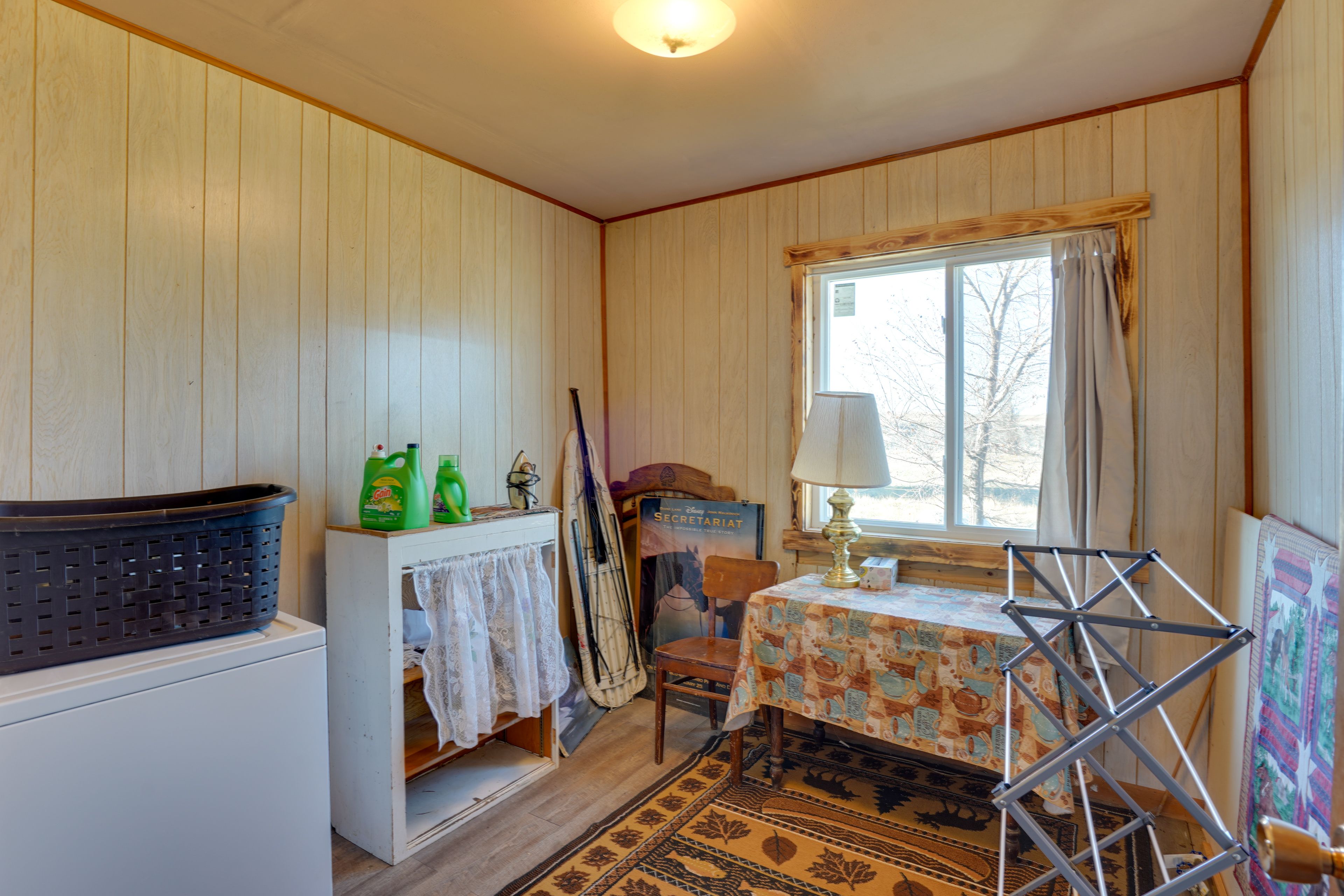 Laundry Room | Washing Machine | Drying Rack