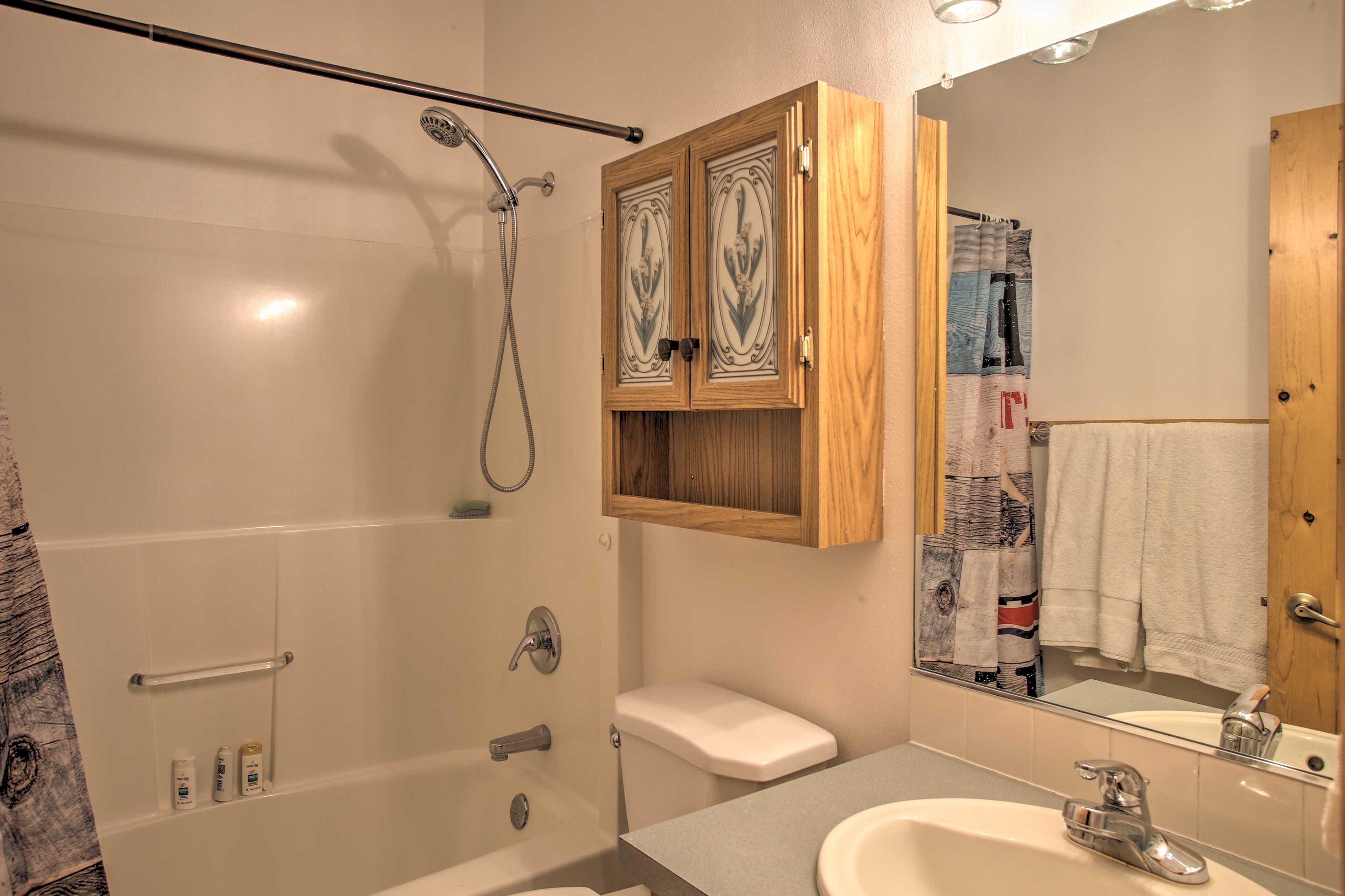 Bathroom | Towels Provided