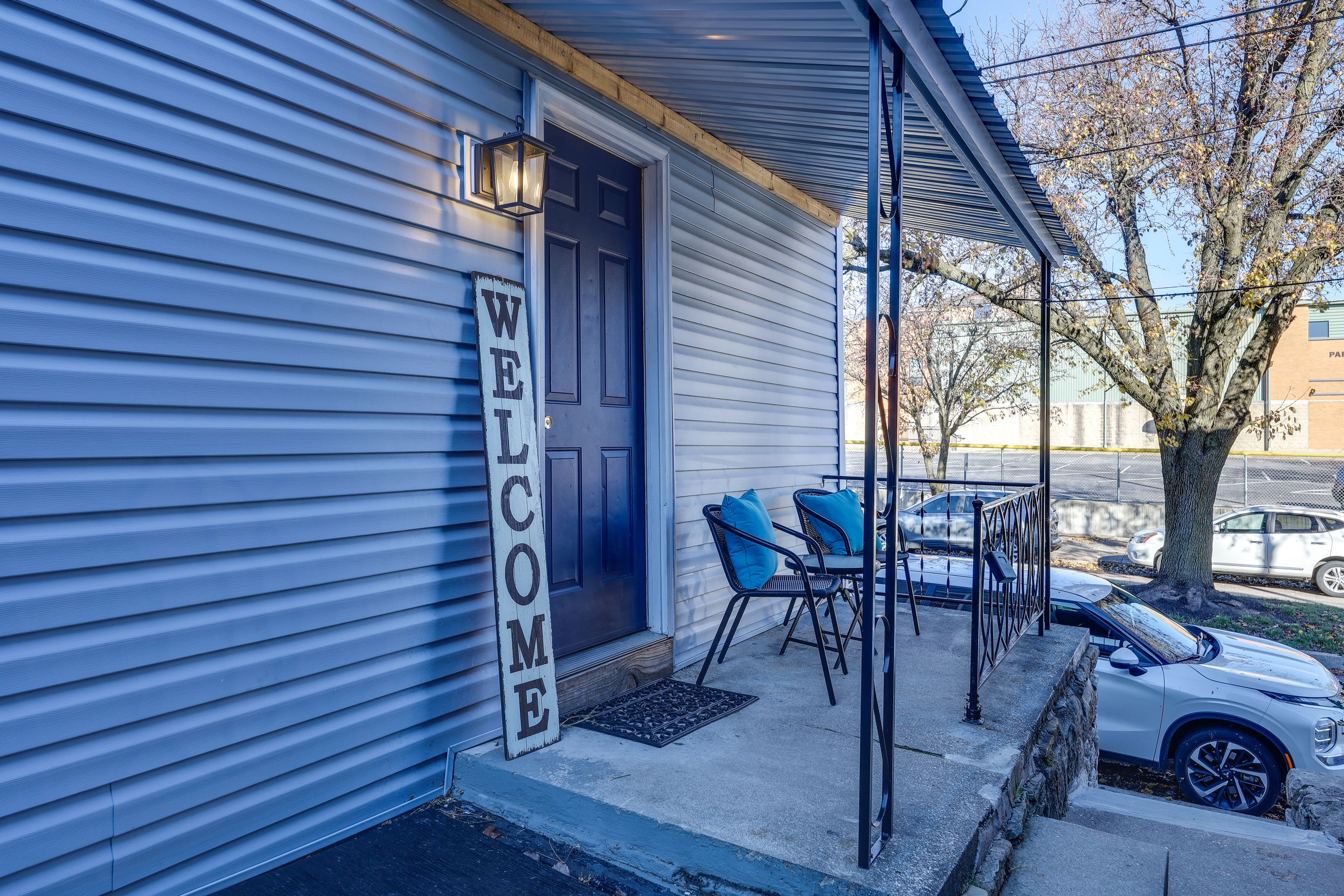Cottage Exterior | Front & Back Entry