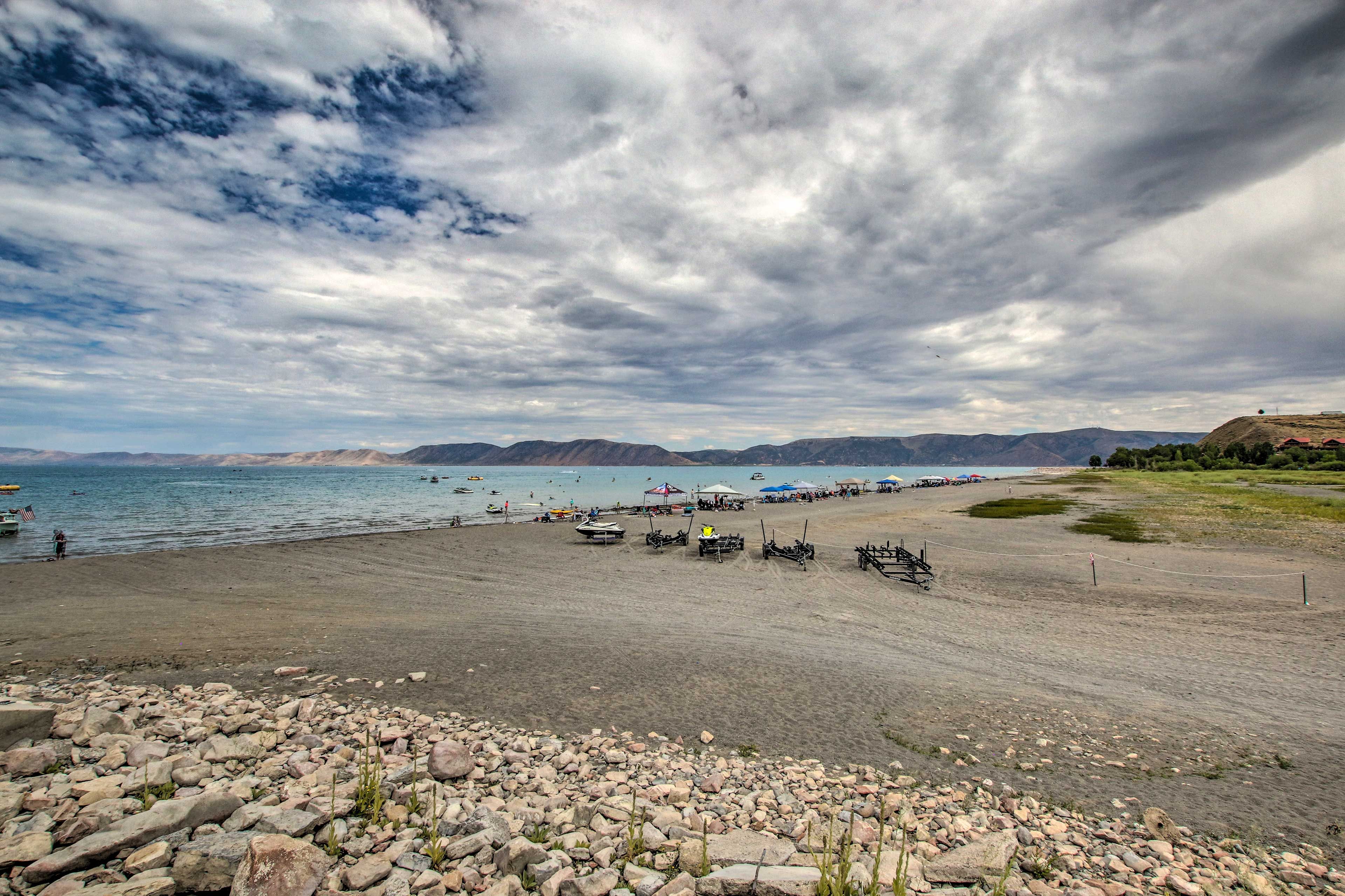 Ideal Beach Resort Community Amenities | Lake Beach