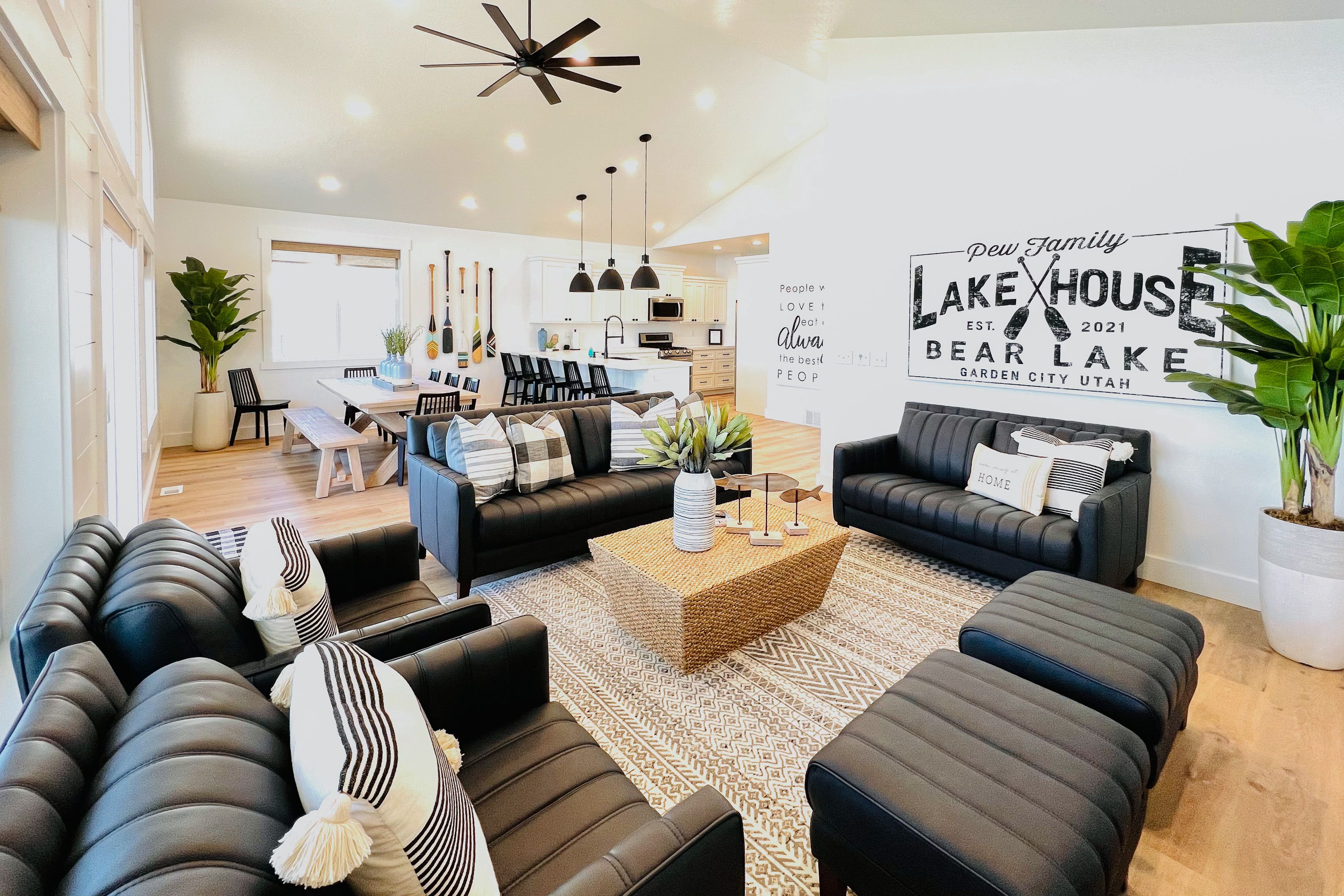 Living Room | Free WiFi