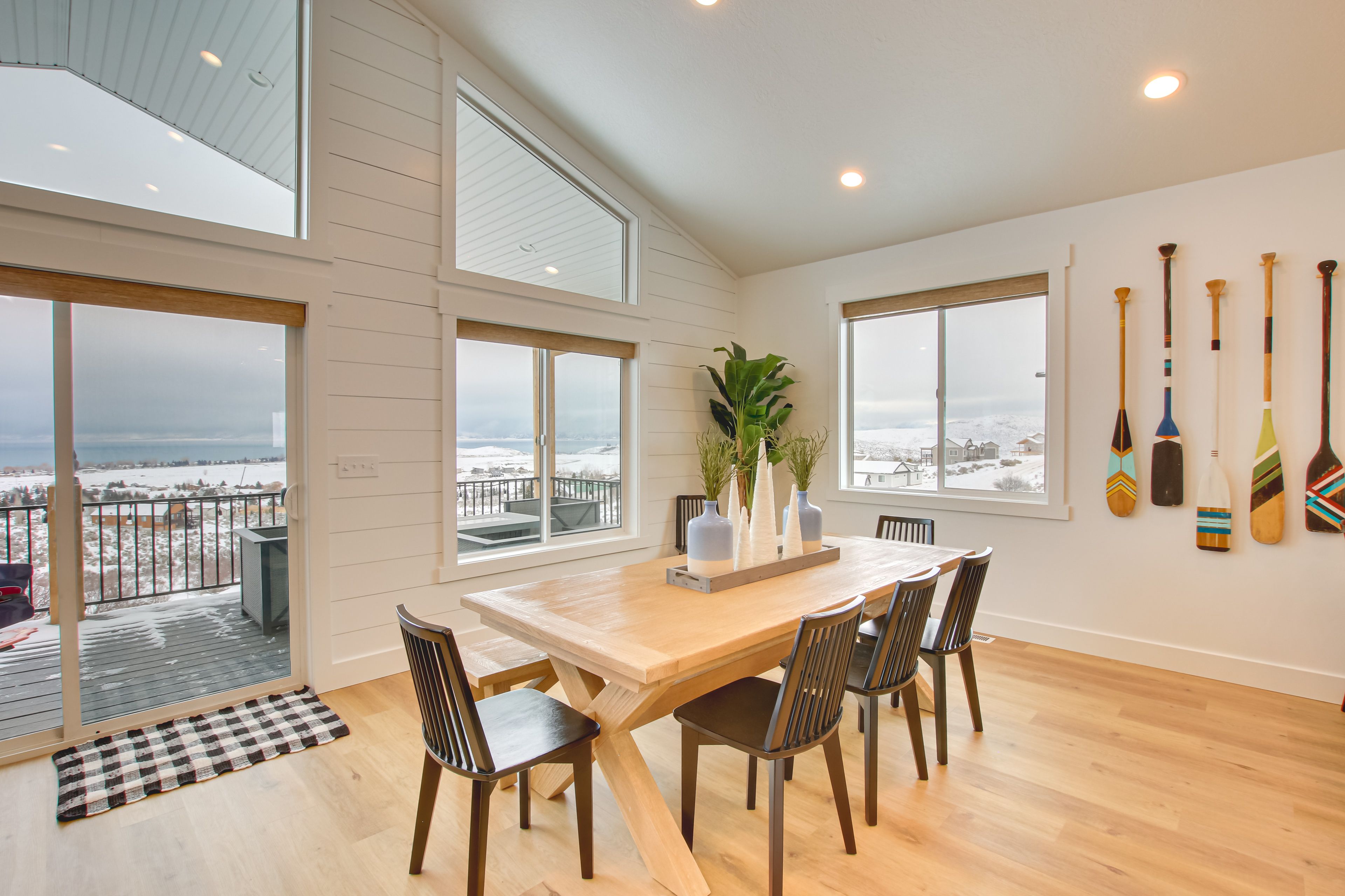 Dining Room | 2nd Floor | Dishware & Flatware Provided