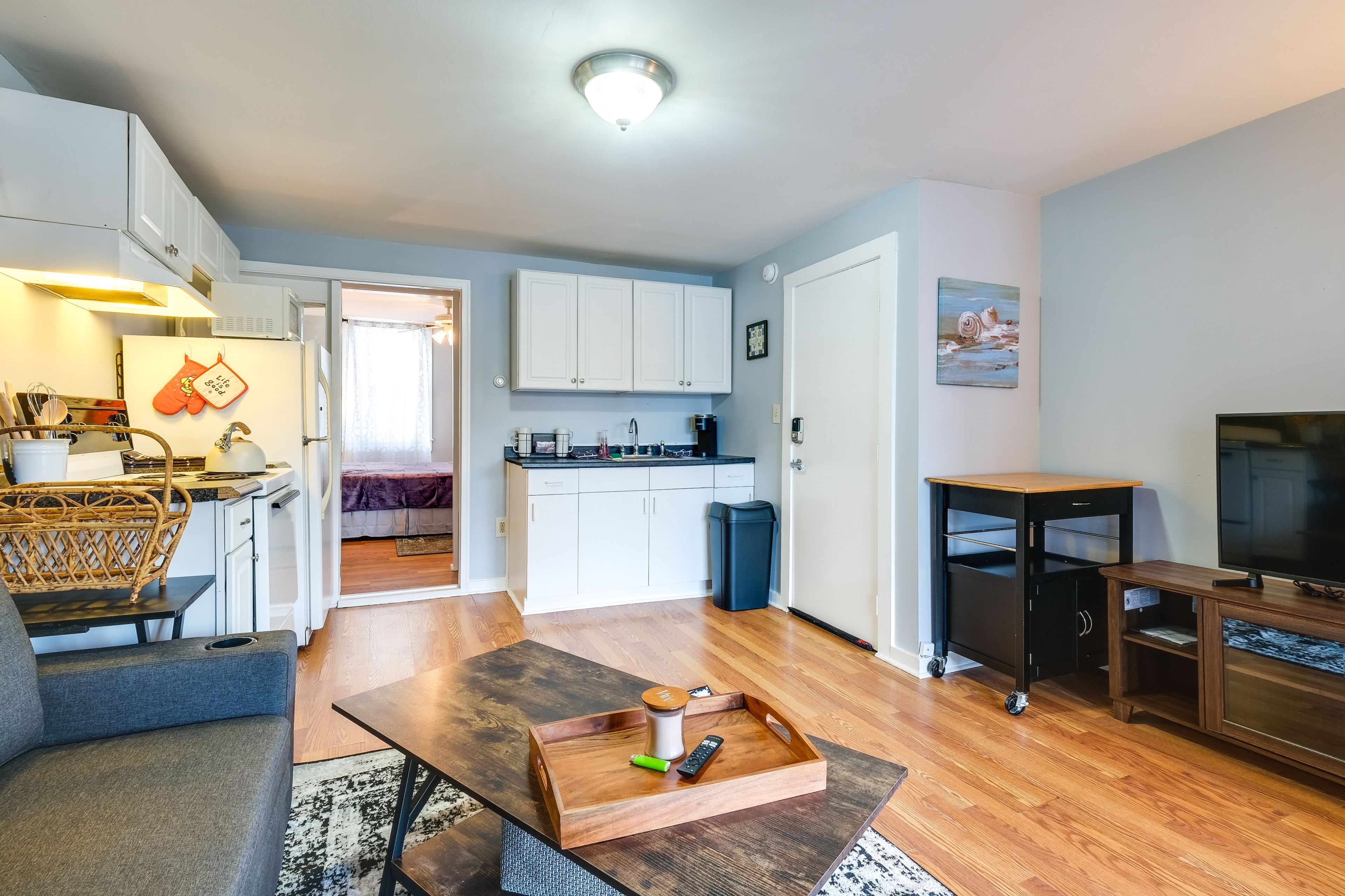 Hallowell Vacation Rental | 1BR | 1BA | 450 Sq Ft | Stairs Required to Enter