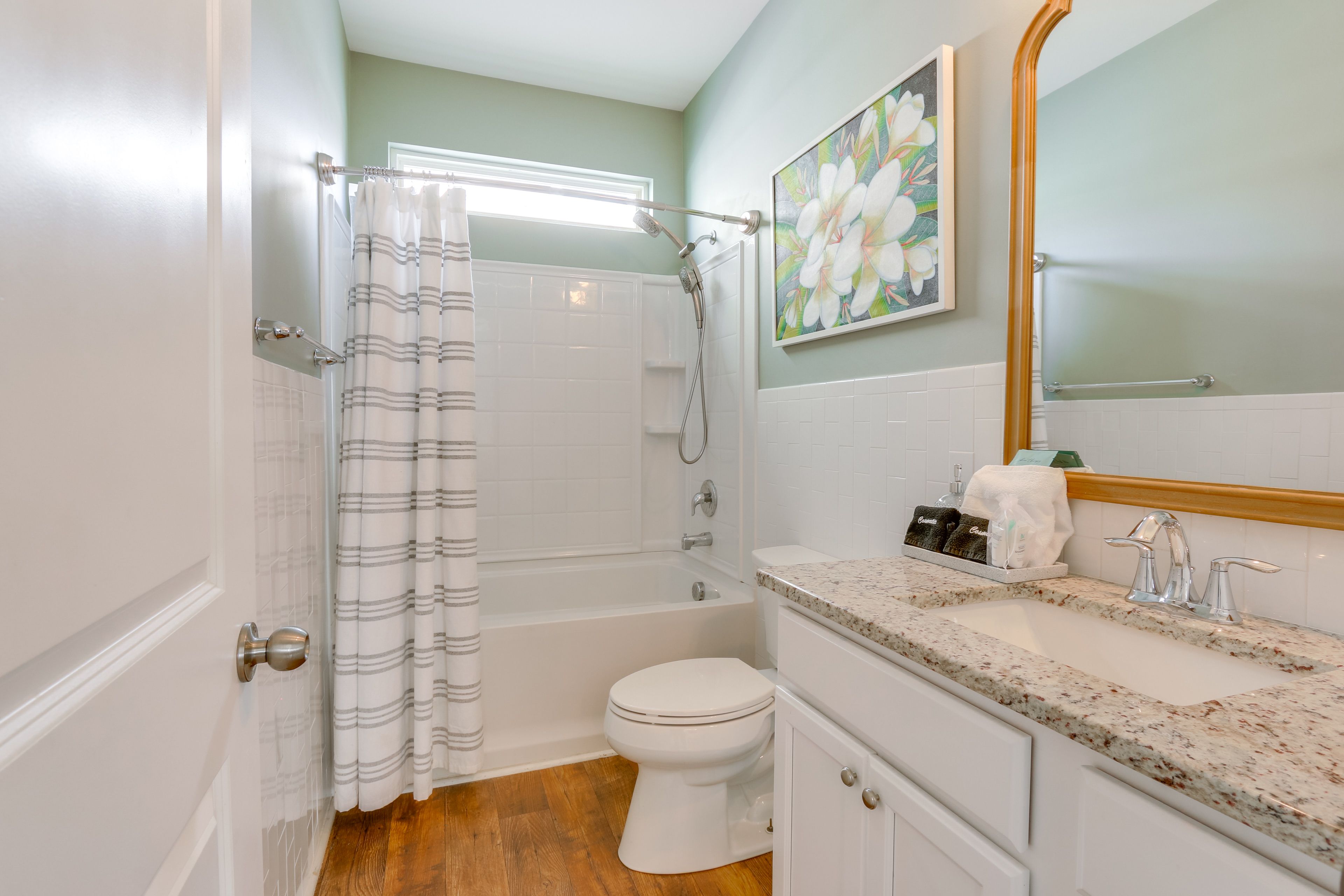 Full Bathroom