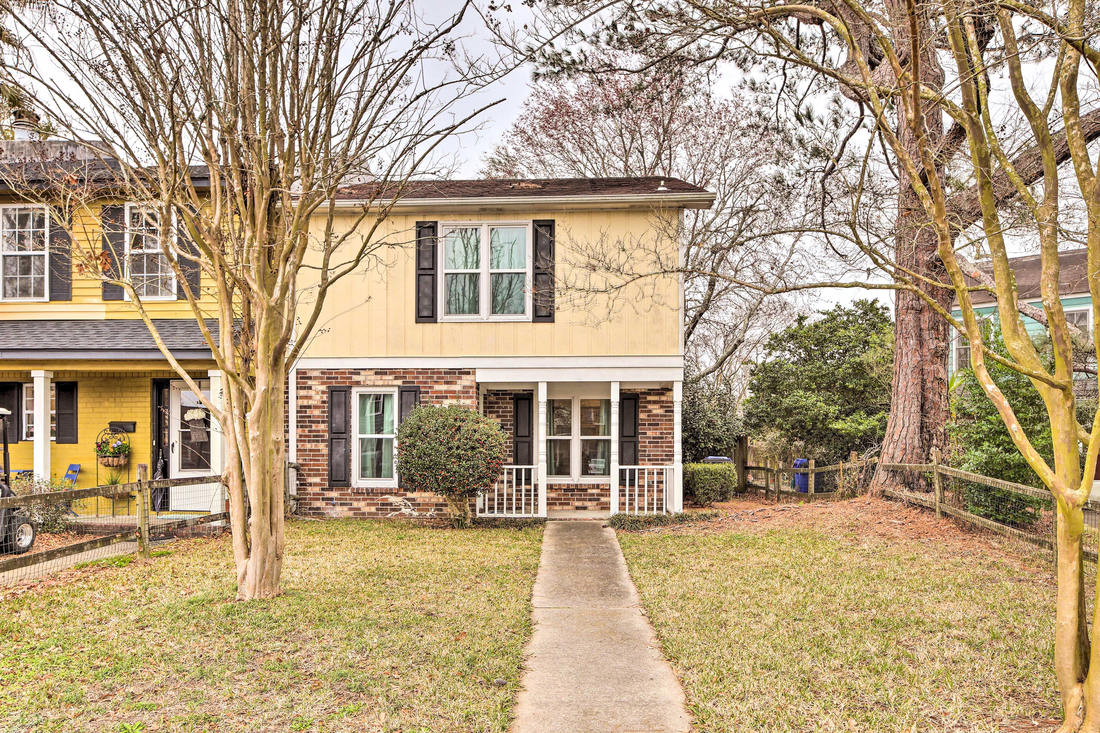 Townhome Exterior | Keyless Entry | 8 Mi to Isle of Palms Beach