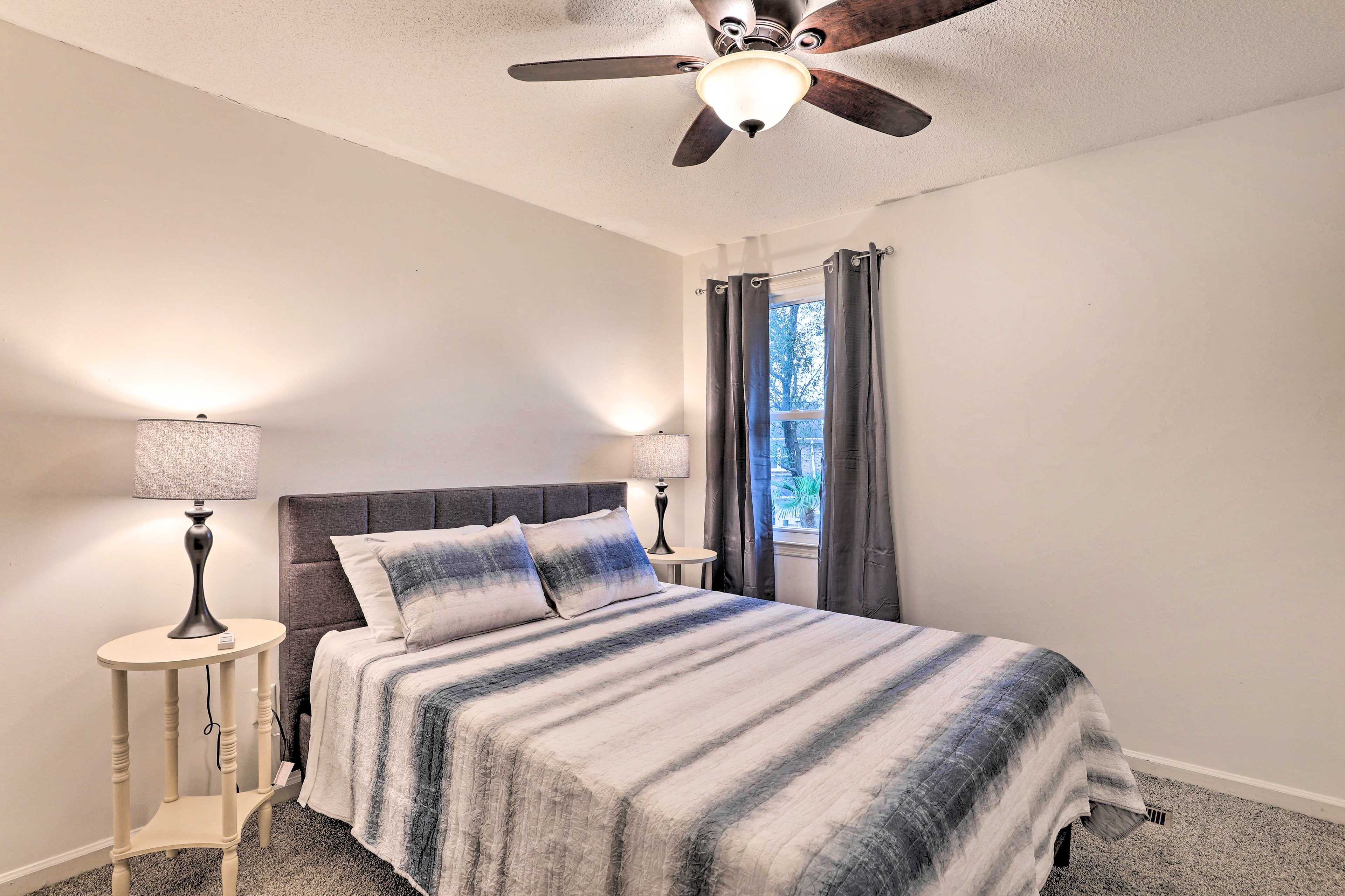 Bedroom 3 | Queen Bed | 2nd Floor | Ceiling Fans
