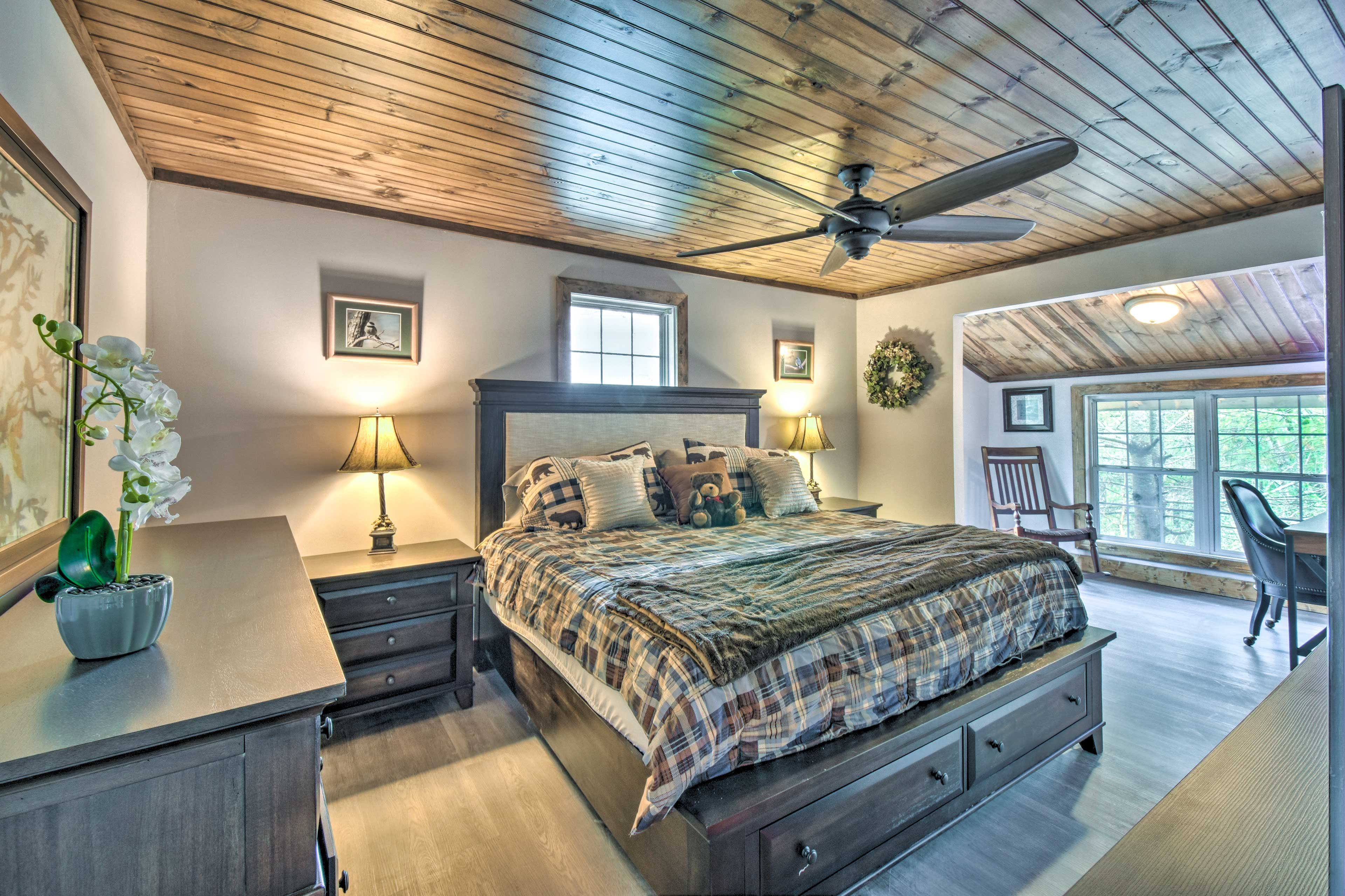 Bedroom 1 | King Bed | Sitting Area | Smart TV | Electric Fireplace | 2nd Floor