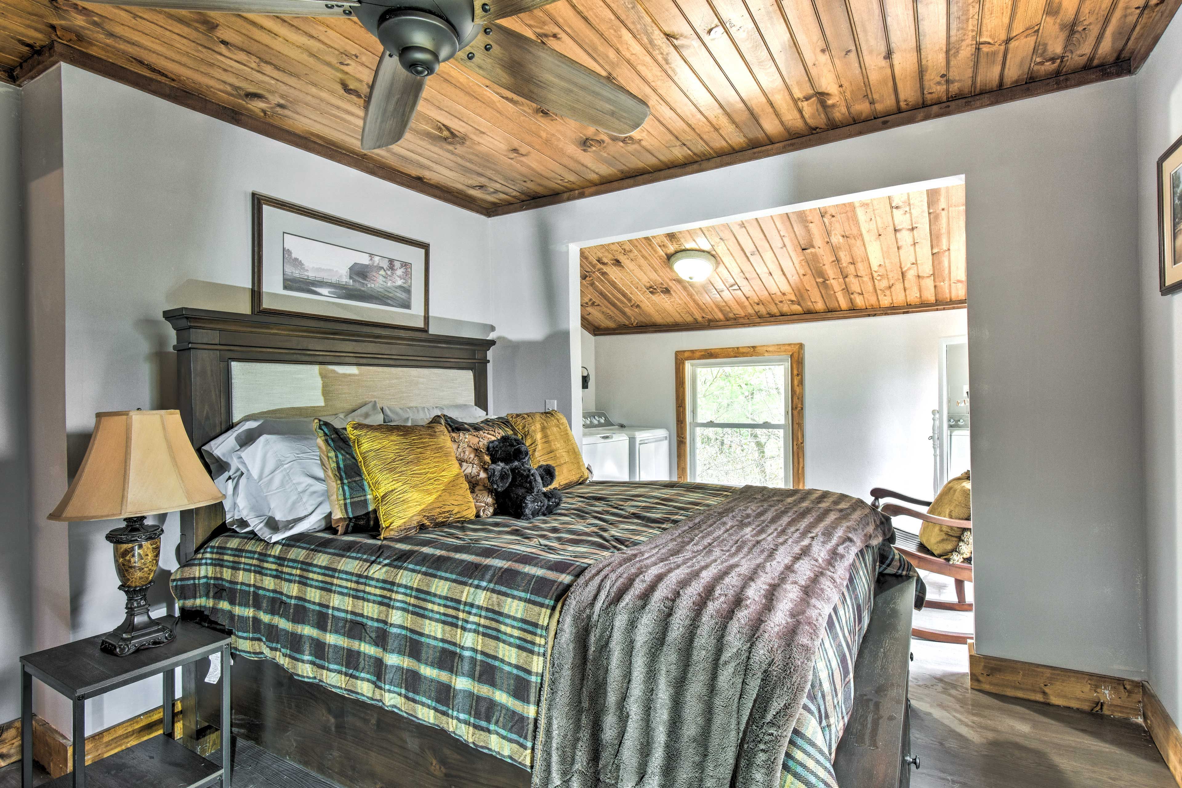 Bedroom 2 | Sitting Area | Laundry Room | 2nd Floor
