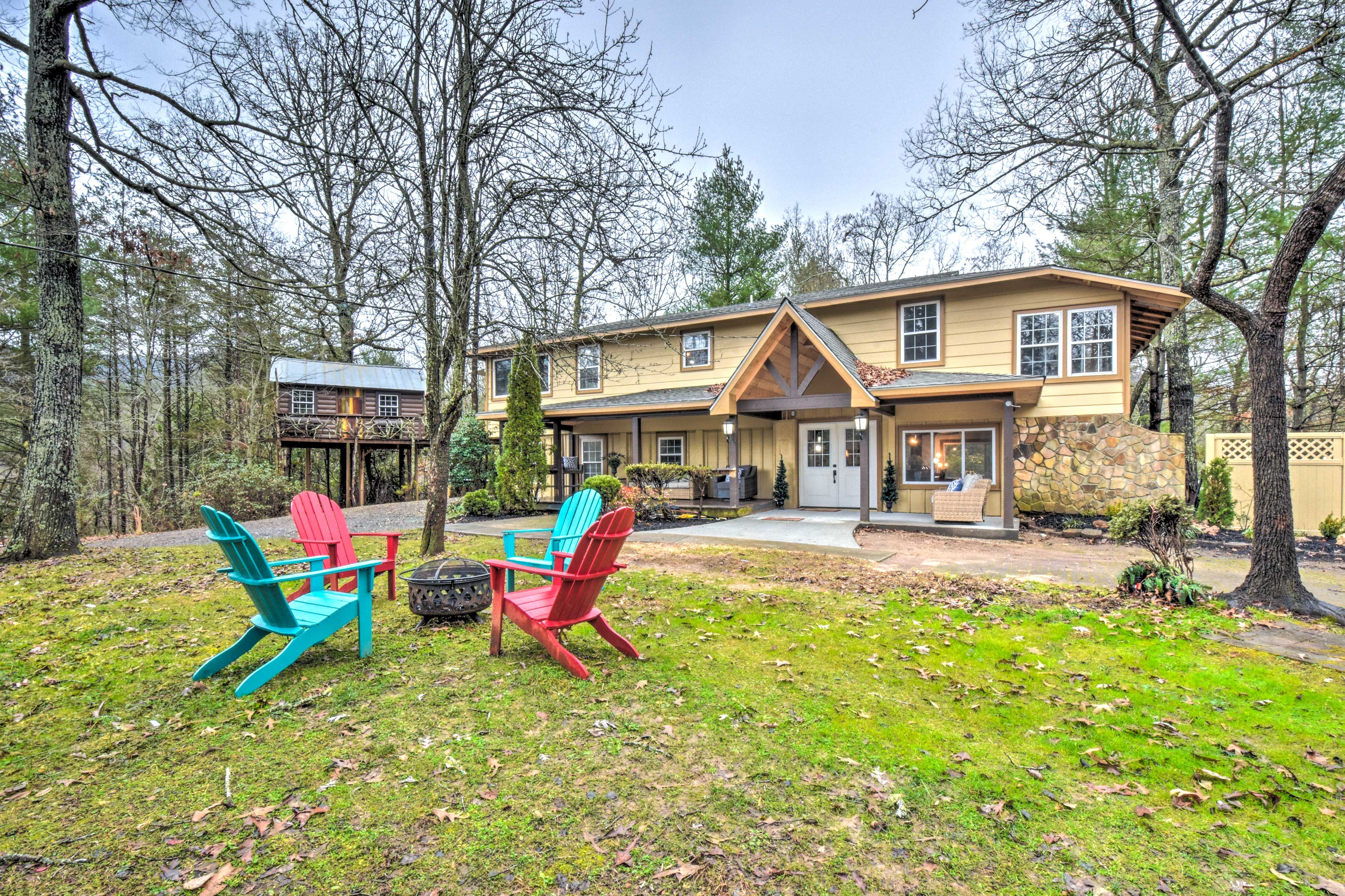 Otto Vacation Rental | 4BR | 2BA | Step-Free Entry | 2,200 Sq Ft